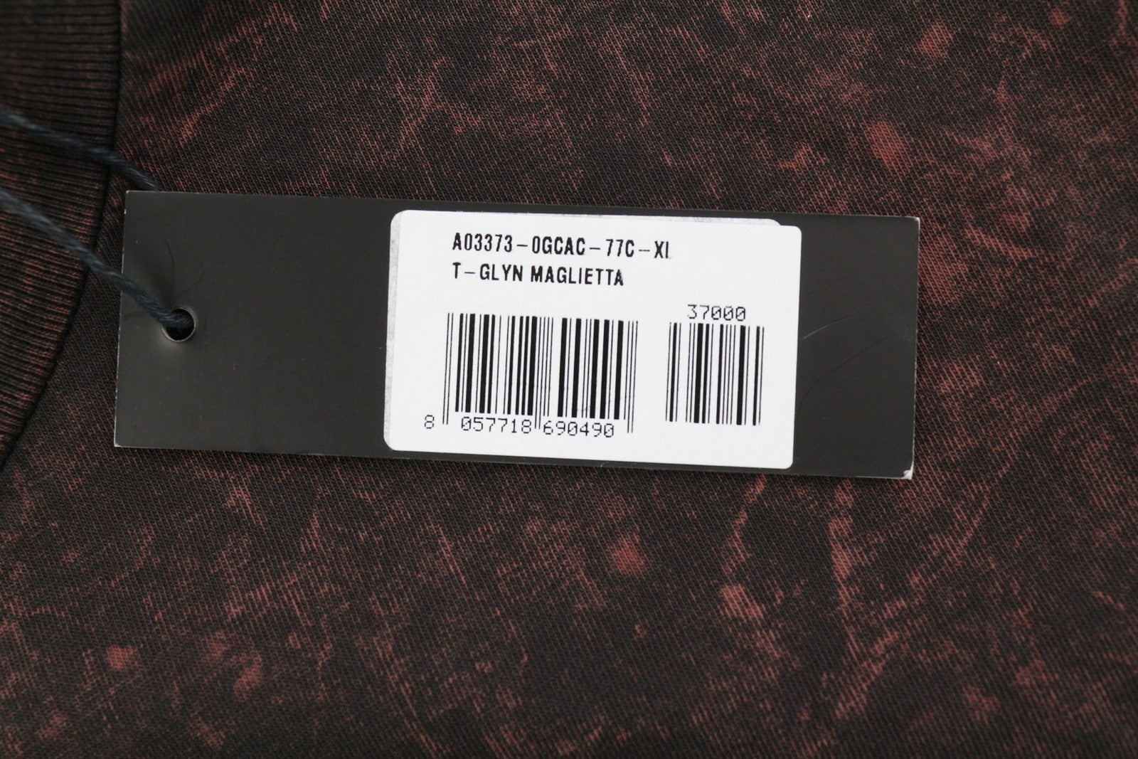 DIESEL T-Glyn vyriški marškinėliai XL dydžio ilgomis rankovėmis, su rūgštimi skalbto efekto apvalia kaklo iškirpte, rekomenduojama kaina – 125 € 