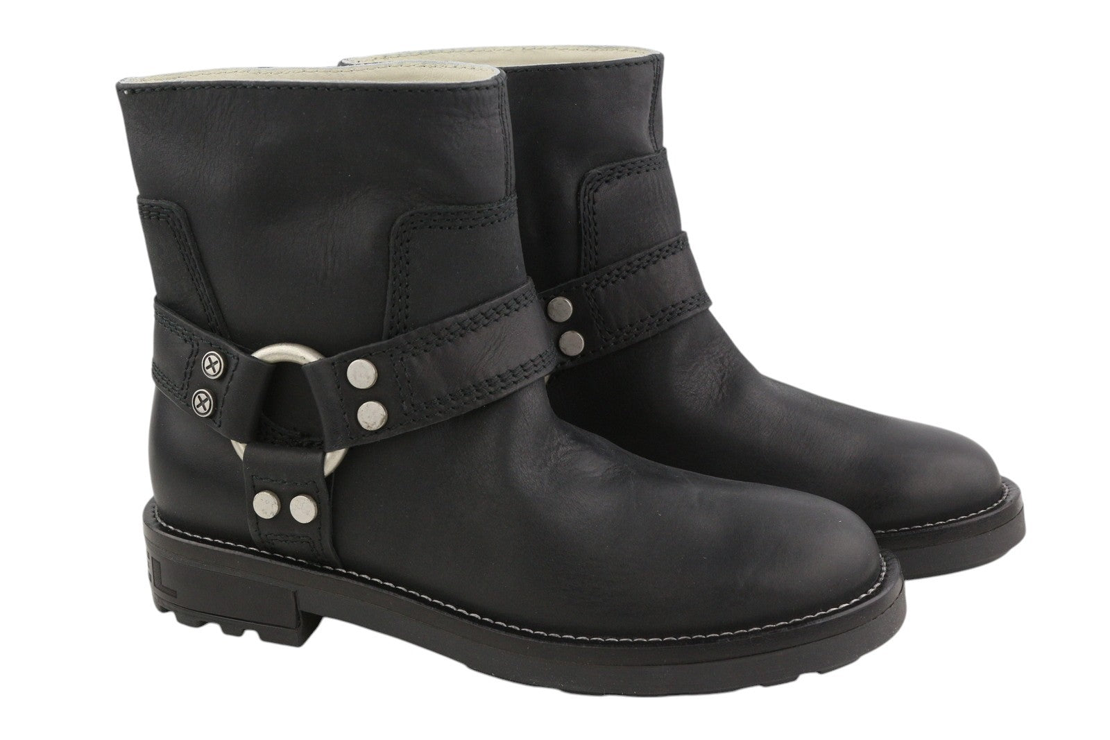 DIESEL D-Thruper Ab moteriški aulinukai, 39 dydis, juodos odos, sidabro spalvos, rekomenduojama kaina – 280 € 