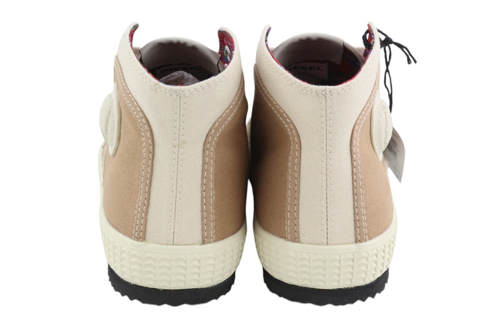 DIESEL S-Yuk Mc vyriški sportbačiai, 42 dydžio, rudi, iki kulkšnies, su raišteliais ir migdolų nosele. RMK 140 €. 