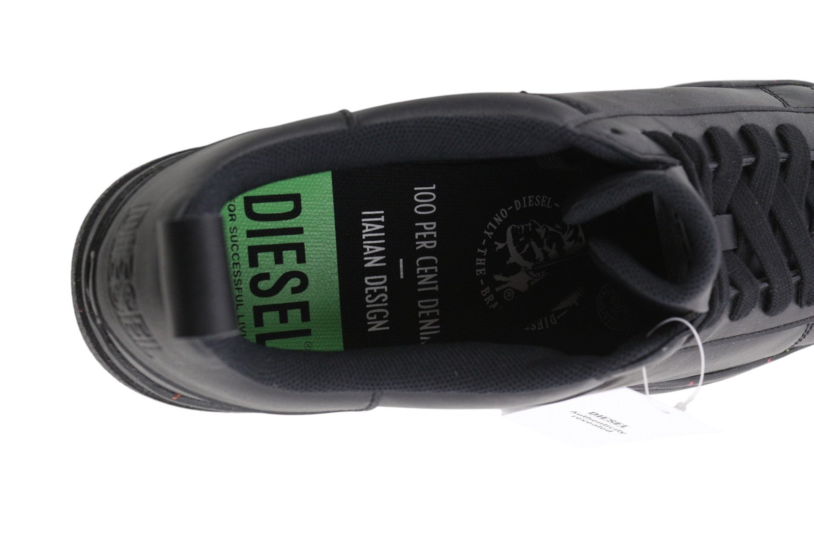 DIESEL S-Clever žemakulniai vyriški sportbačiai su juodos odos migdolų nosimi, 45 € (rekomenduojama kaina) 
