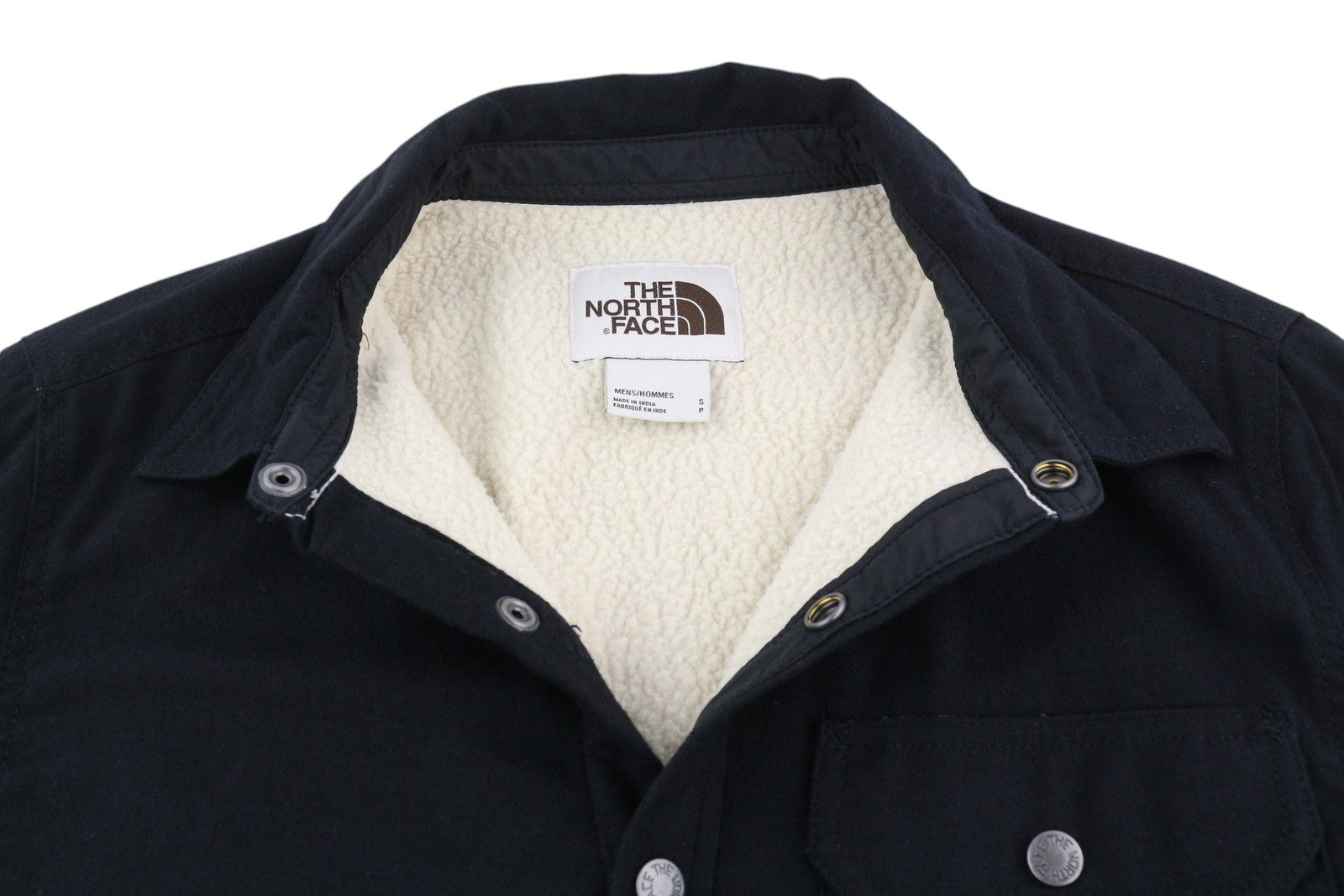 THE NORTH FACE „Campshire“ vyriška striukė, juoda, su vilnos pamušalu ir spaudėmis. 