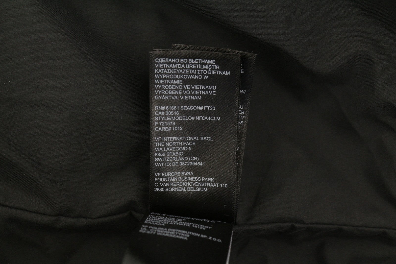 THE NORTH FACE vyriška striukė su užtrauktuku ir sagtimi, juoda, lengva 