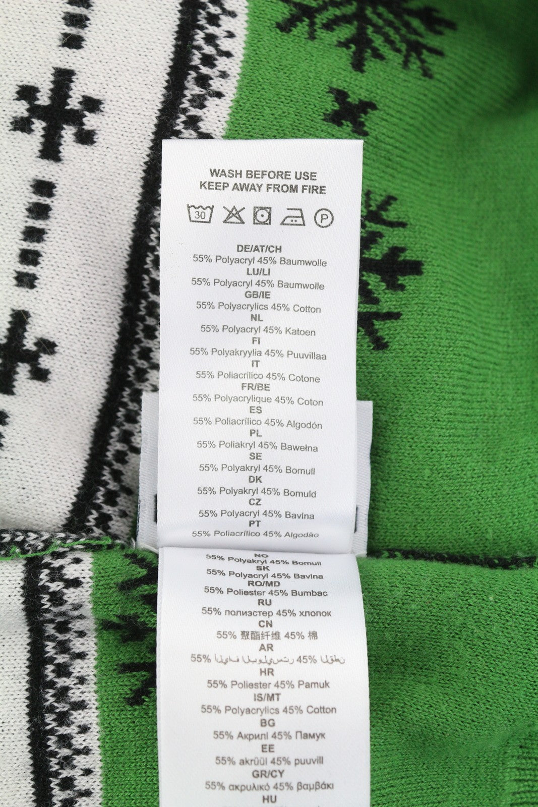 ŽVAIGŽDŽIŲ KARŲ vyriškas megztinis L dydžio su Yodos raštu, apvalia kaklo iškirpte, ilgomis rankovėmis, juodas 