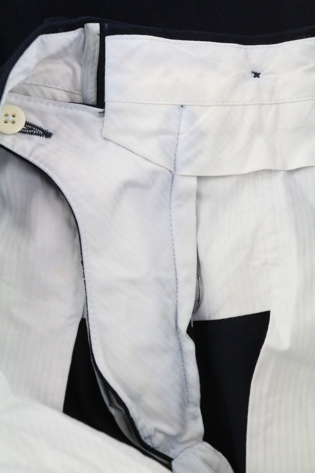 SUITSUPPLY Soho vyriškos kelnės, UK32R, tamsiai mėlynos, siaurėjančios, su užtrauktuku, laisvalaikio stiliaus. 