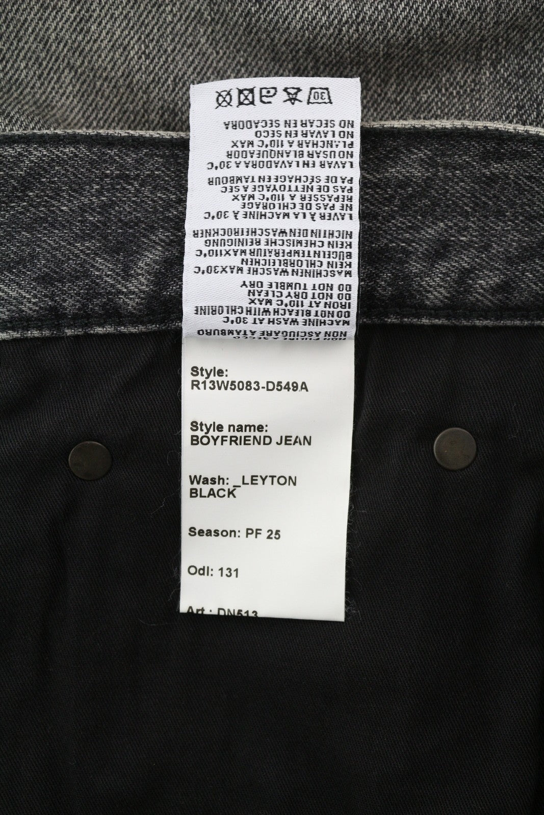 R13 Boyfriend moteriški džinsai 29, tiesaus kirpimo, su užtrauktuku, skalbti Leyton juodi 