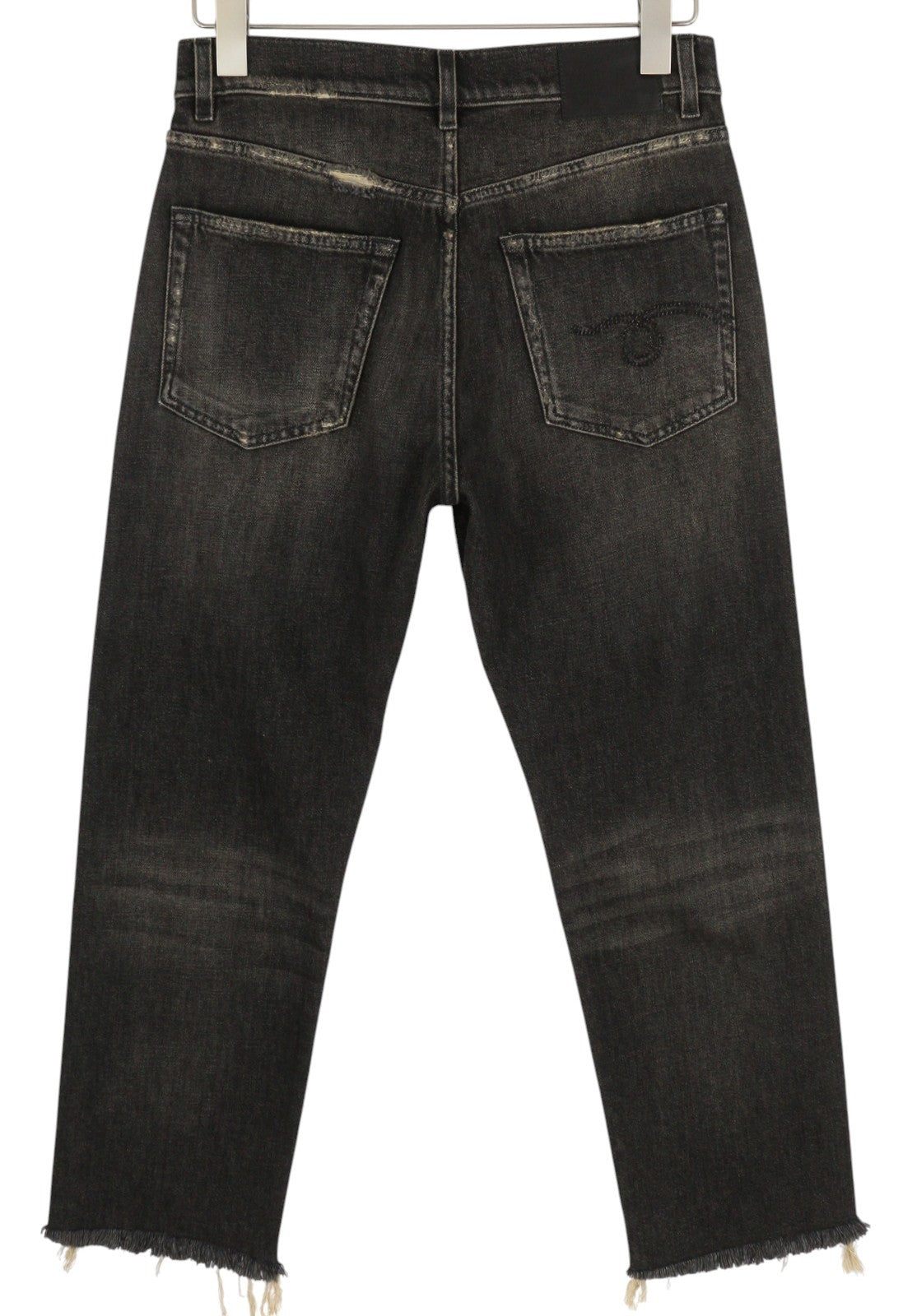 R13 „Boyfriend“ moteriški džinsai, 26 dydžio, plėšyti tiesūs, skalbti, „Abbey“ stiliaus, rekomenduojama kaina – 695 € 