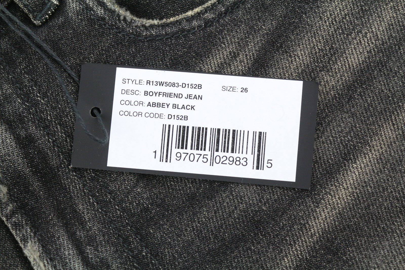 R13 „Boyfriend“ moteriški džinsai, 26 dydžio, plėšyti tiesūs, skalbti, „Abbey“ stiliaus, rekomenduojama kaina – 695 € 