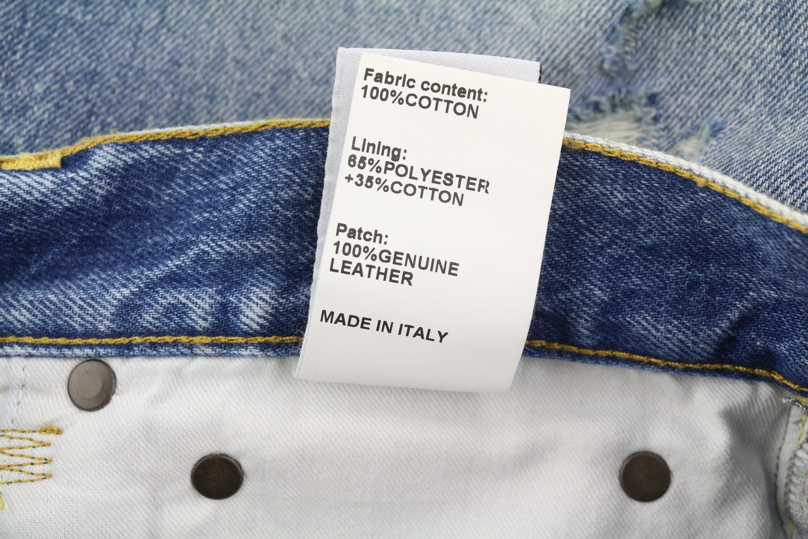 R13 „Boyfriend“ moteriškos džinsinės kelnės, 29 m., skalbti iki kulkšnies, trumpintos, „Distress Bain“ su plėšytomis kelnėmis. RMK 595 €. 