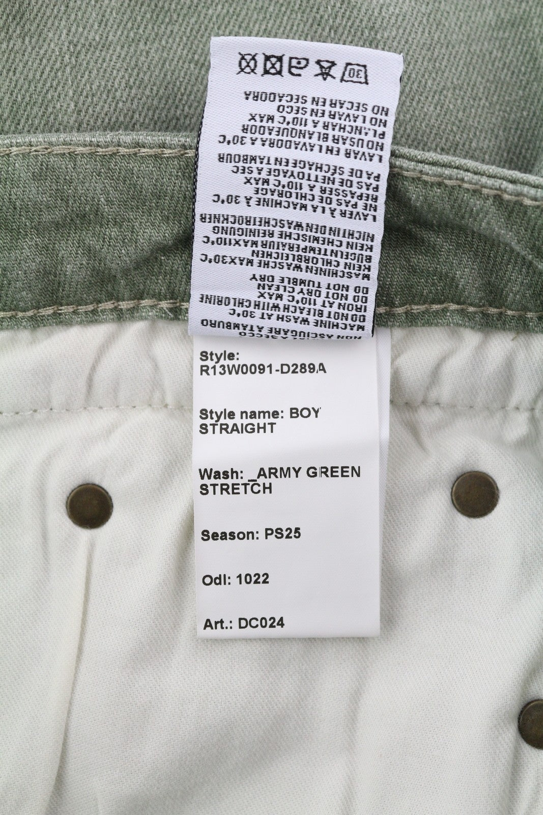 R13 berniukiški tiesūs moteriški džinsai, 30 dydžio, trumpi, tamsiai žali, tamprūs, rekomenduojama kaina – 695 € 