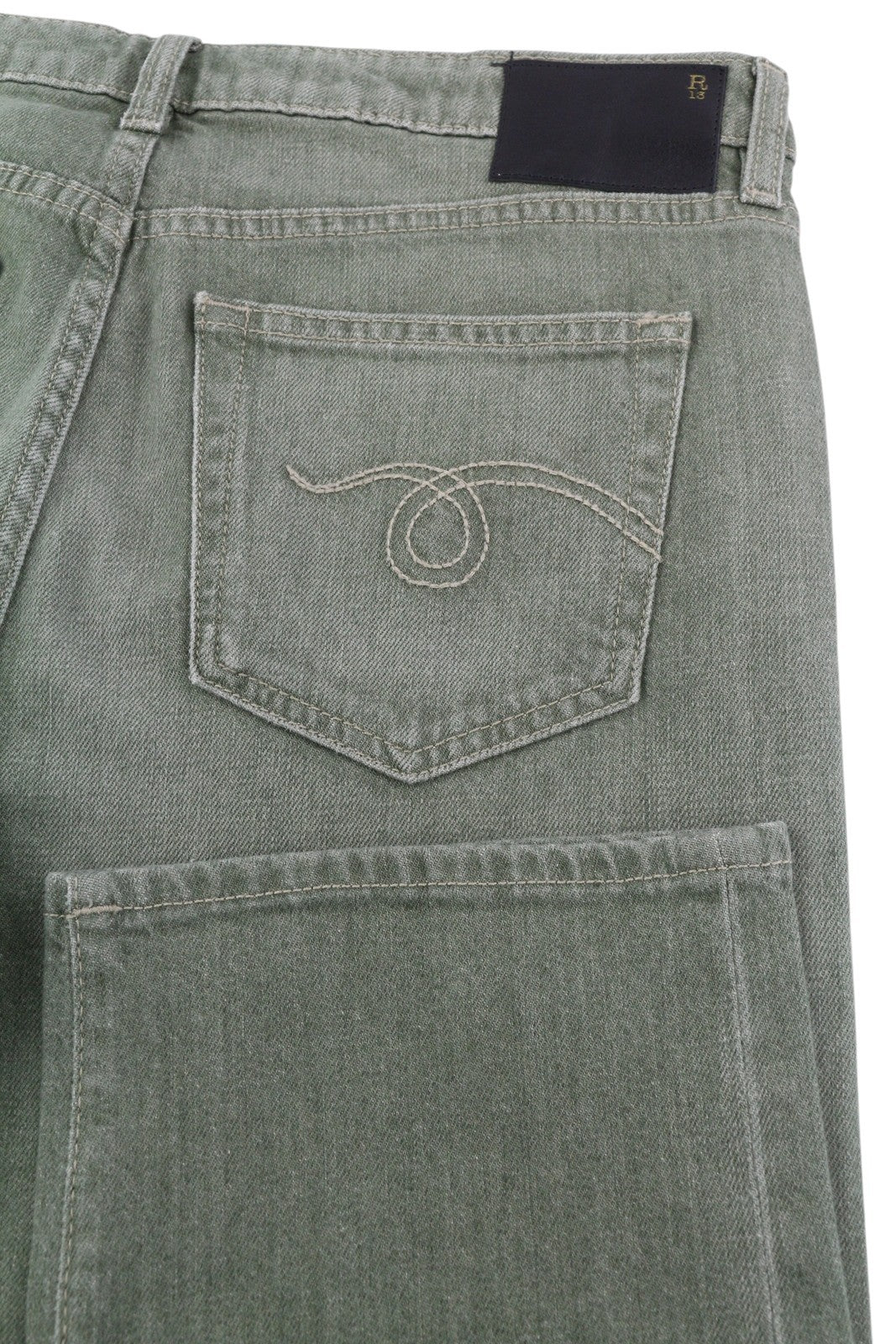 R13 berniukiški tiesūs moteriški džinsai, 30 dydžio, trumpi, tamsiai žali, tamprūs, rekomenduojama kaina – 695 € 