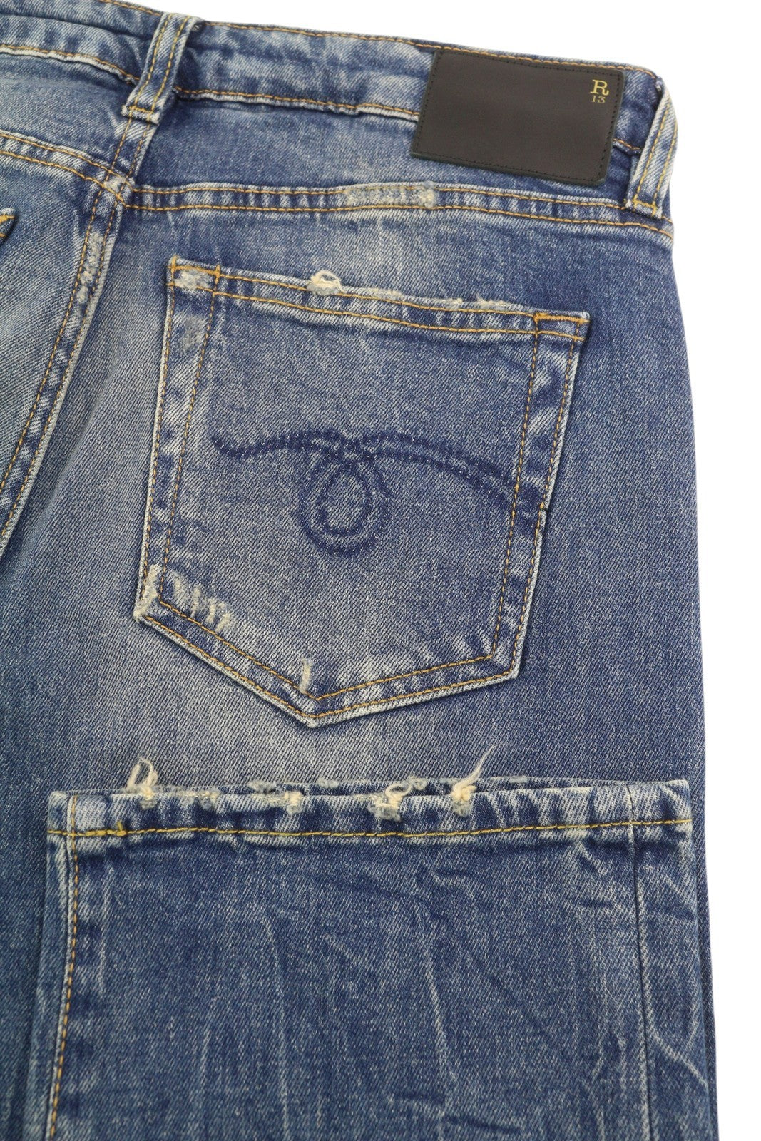 R13 berniukiški tiesūs moteriški džinsai 26 trumpi iki kulkšnies, skalbti „Bue Kelly“ tamprūs, rekomenduojama kaina – 645 € 