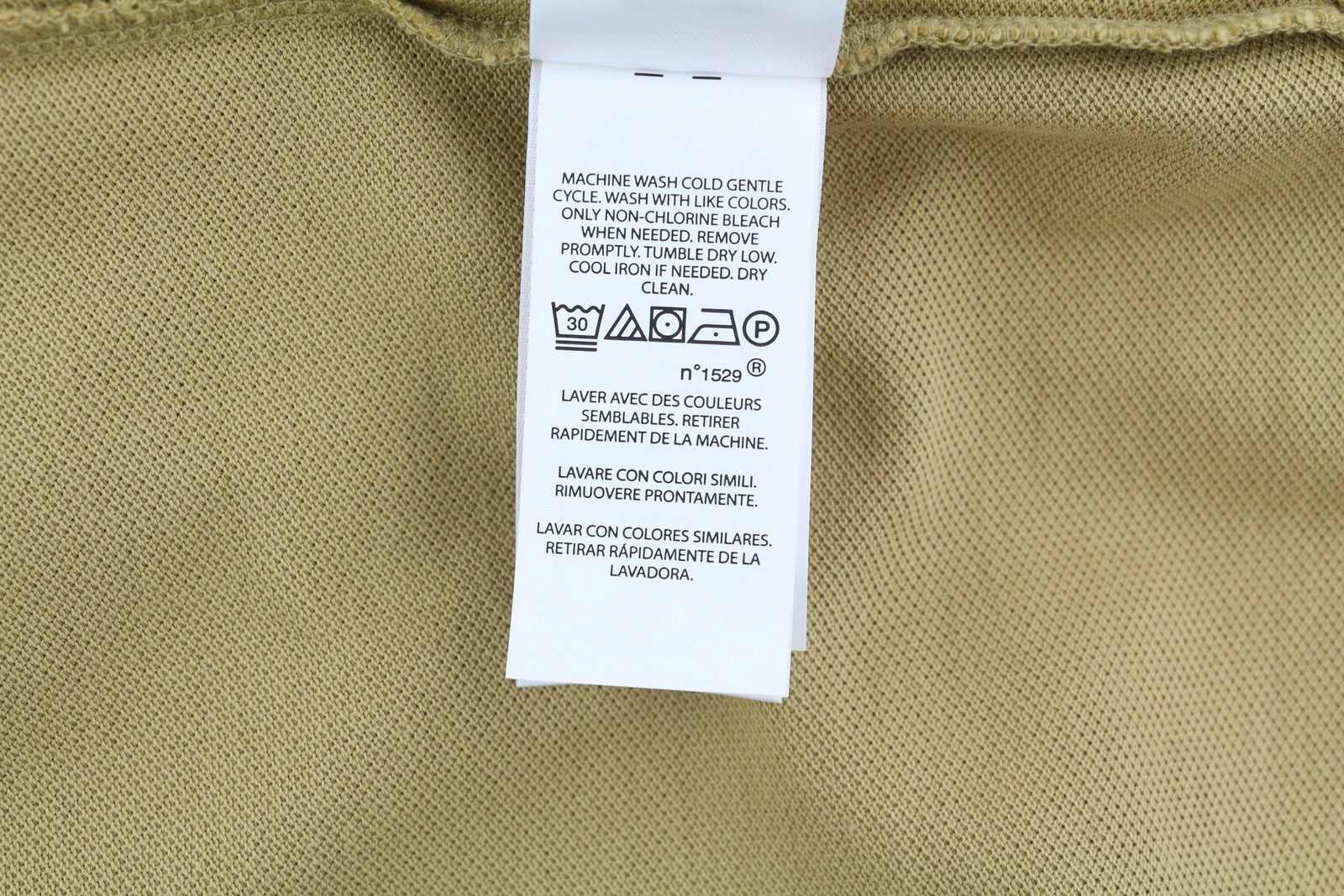 RALPH LAUREN Slim Fit vyriški marškinėliai su smėlio spalvos trumpomis rankovėmis ir logotipu. RMK 128 € 