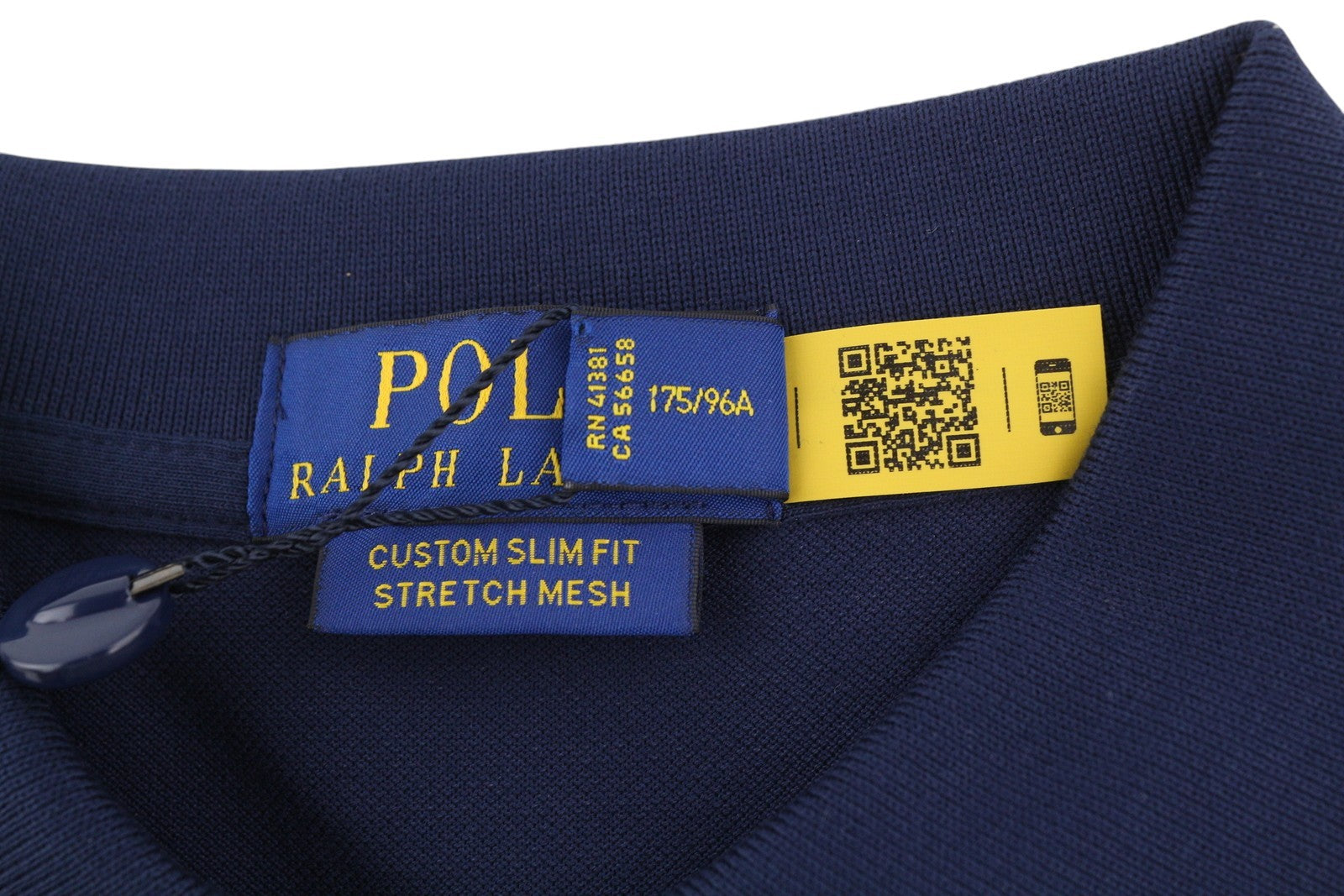 RALPH LAUREN „Custom Slim“ vyriški polo marškinėliai su puse užtrauktuko, tamprūs tinklelio audiniai, rekomenduojama kaina – 155 € 