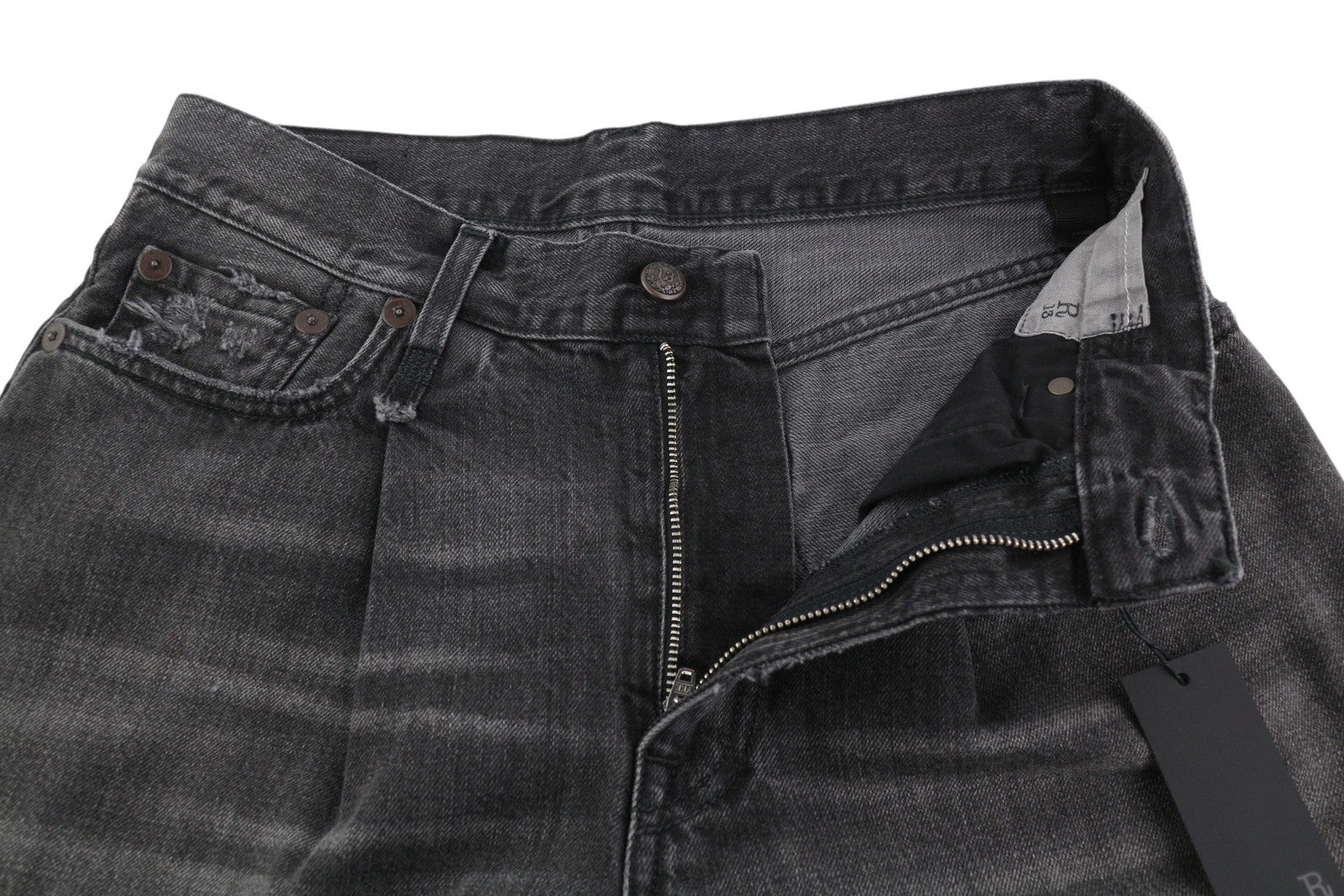 R13 trumpi plačių klešnių moteriški džinsai, 26 Wilson juodi, skalbti iki kulkšnies, rekomenduojama kaina – 695 € 