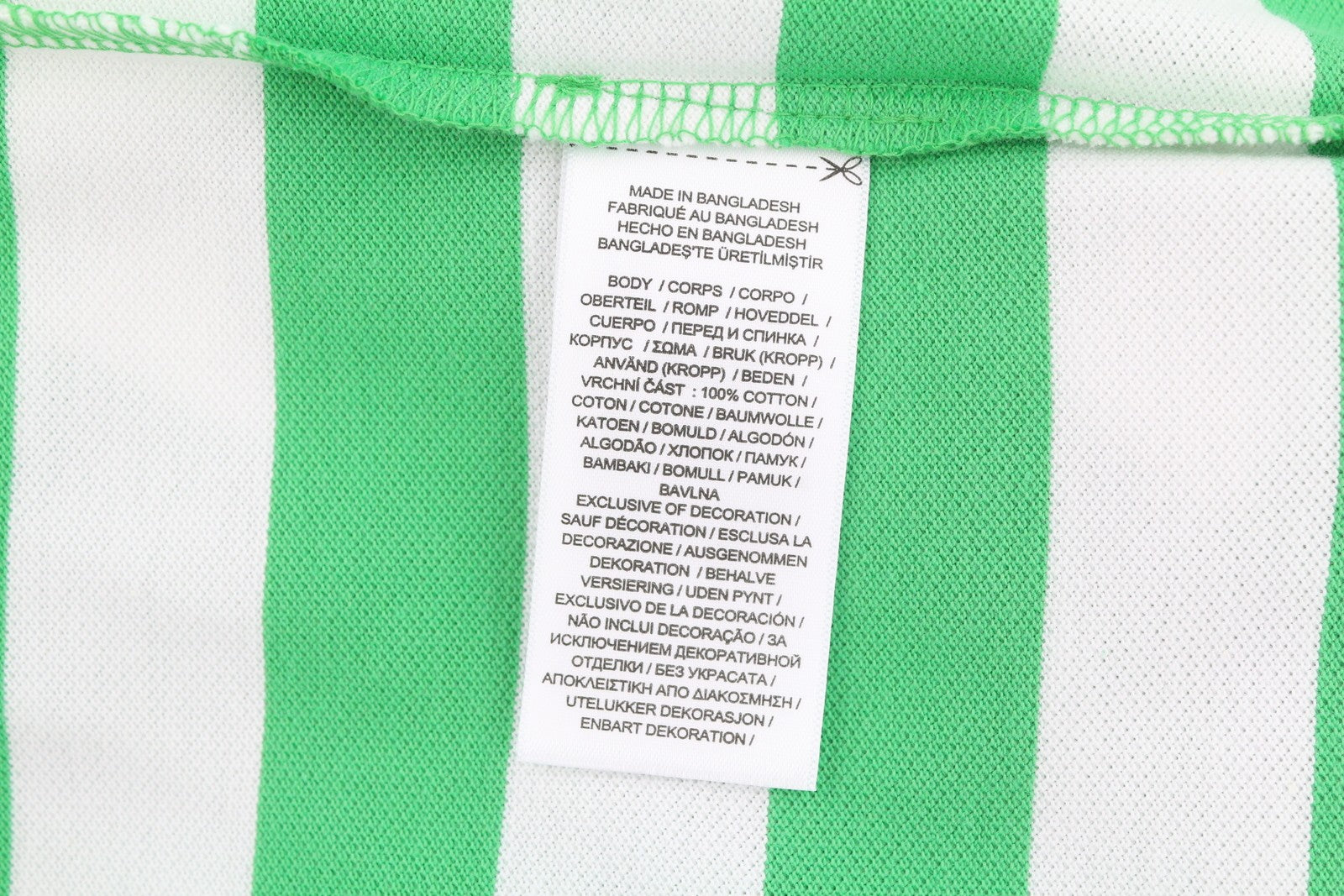 RALPH LAUREN „Custom Slim“ vyriški marškinėliai su žaliais dryžuotais polo kakleliais, rekomenduojama kaina – 139 € 