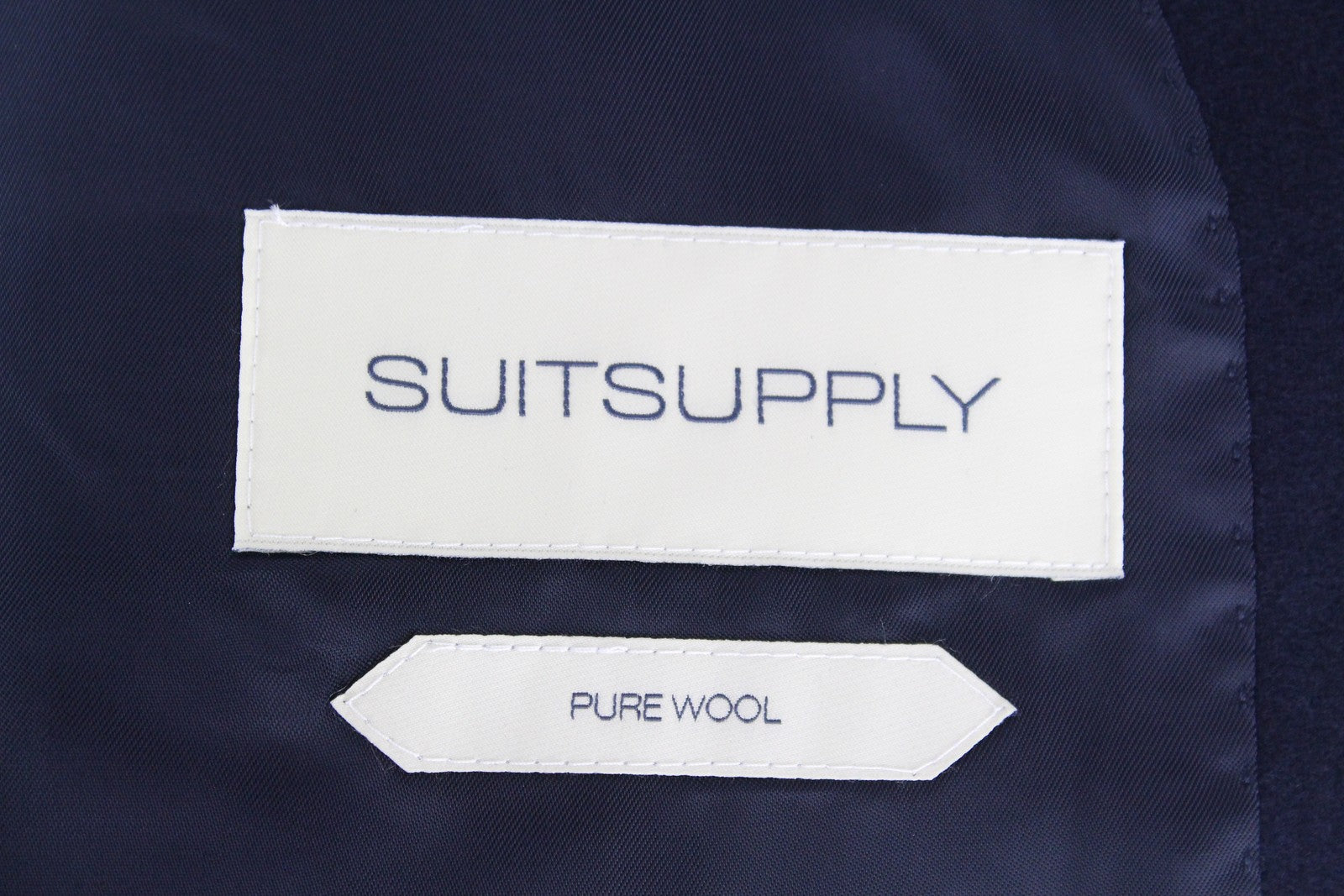 „SUITSUPPLY Vicenza“ vyriškas pamušalu tamsiai mėlynas vilnonis vidutinio ilgio flanelinis paltas, UK44S, dydžiai 