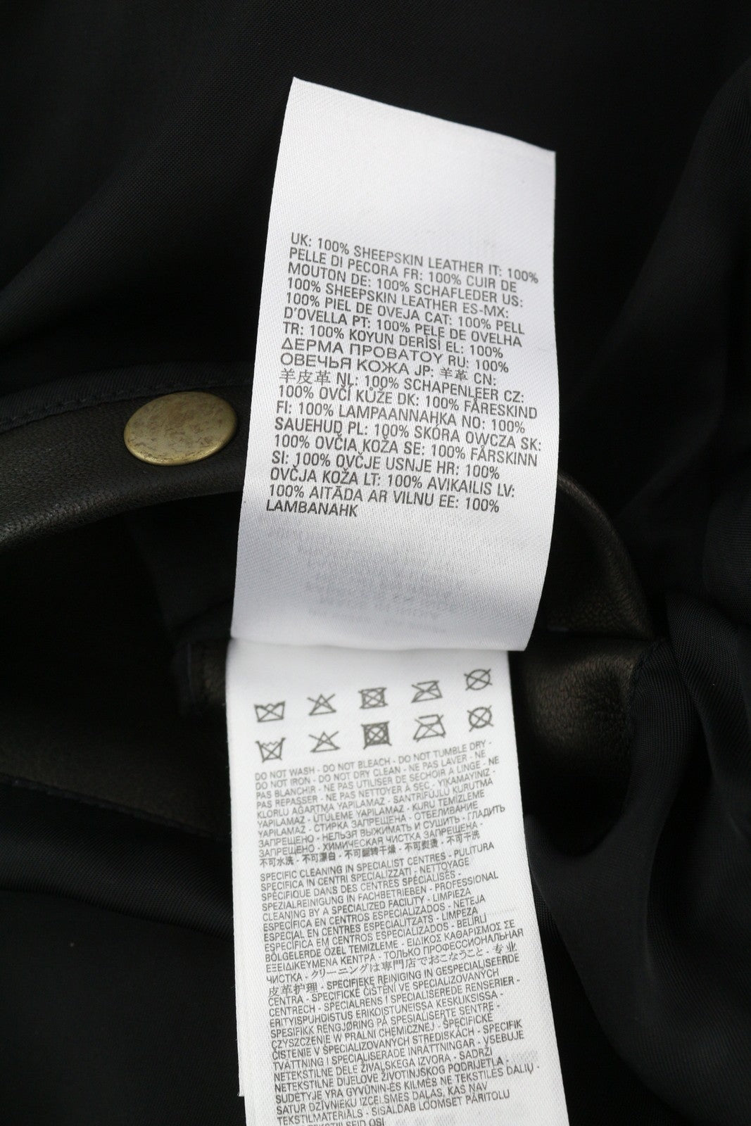 DIESEL L-Metalo vyriška striukė 54 juoda avikailio oda su užtrauktuku ir logotipu, rekomenduojama mažmeninė kaina – 795 € 