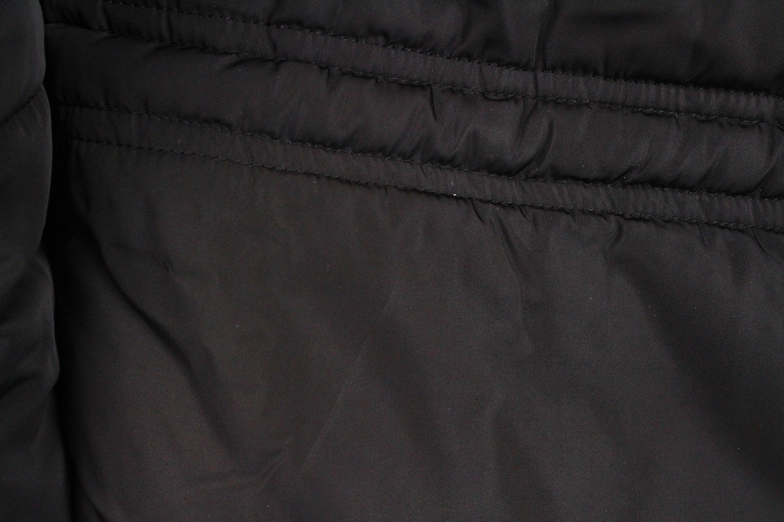 REPLAY moteriška striukė M, juoda, su dirbtiniu kailiu, pamušalu, gobtuvu, užtrauktuku 