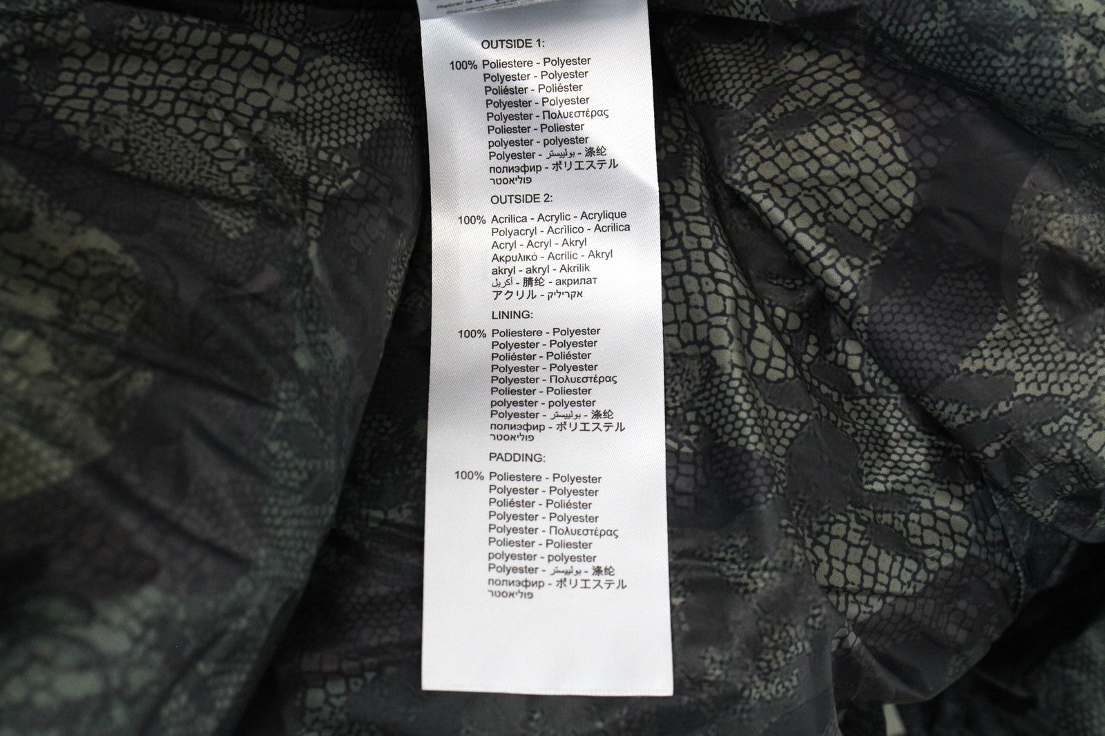 REPLAY moteriška striukė M, juoda, su dirbtiniu kailiu, pamušalu, gobtuvu, užtrauktuku 