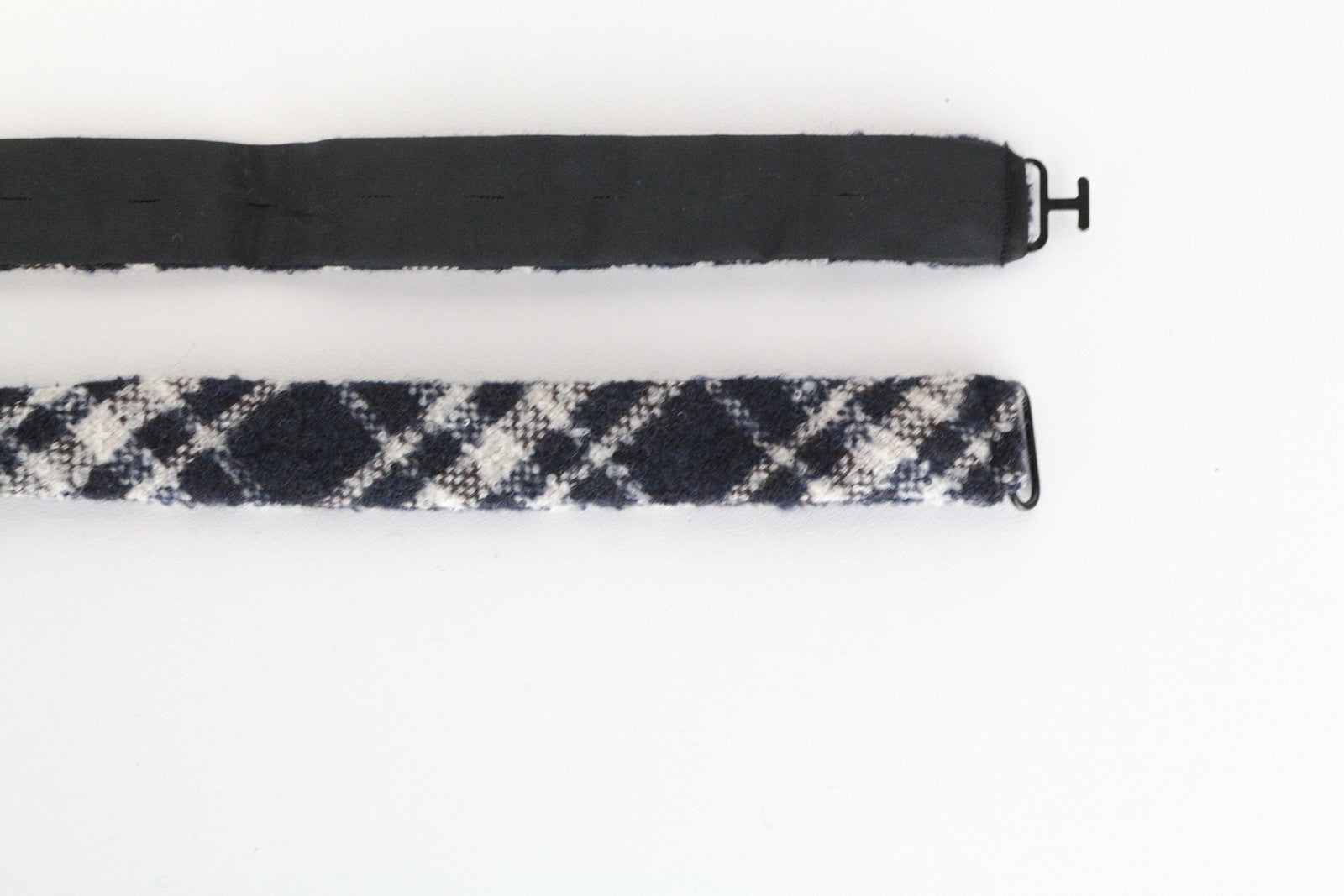 SUITSUPPLY vyriška tamsiai mėlyna OS vilnos mišinio languota peteliškė su rišimu 