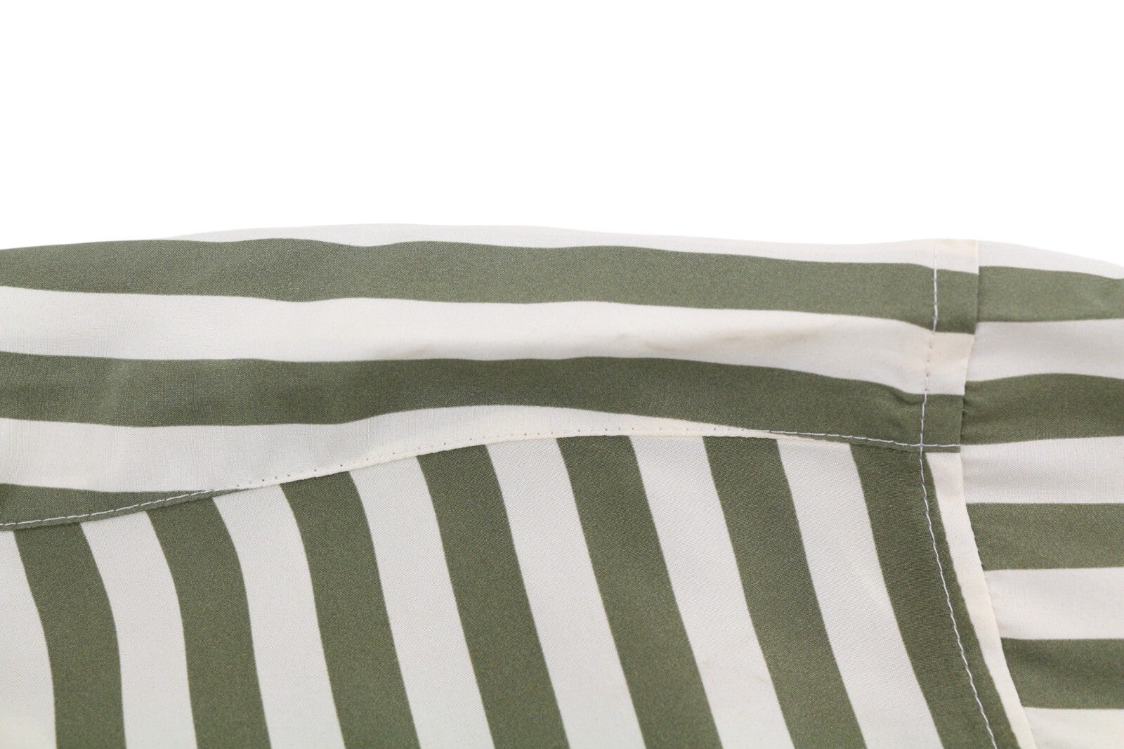 RALPH LAUREN moteriški marškinėliai M, šilkmedžio spalvos, dryžuoti, su sagomis, iškirpte. RMK 391 USD. 