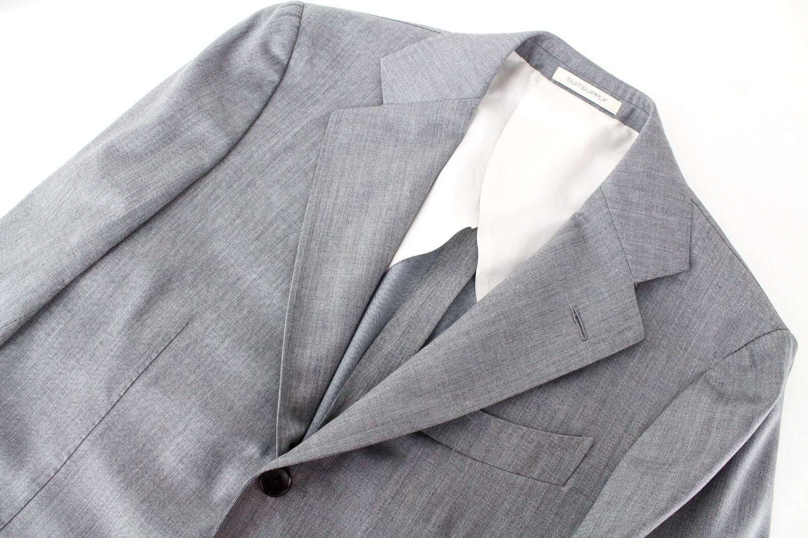 „SUITSUPPLY“ vyriškas kostiumas su „Havana Patch“ raštu, UK34R, pilkas, vilnonis, šilkinis, plonas, dviejų dalių 