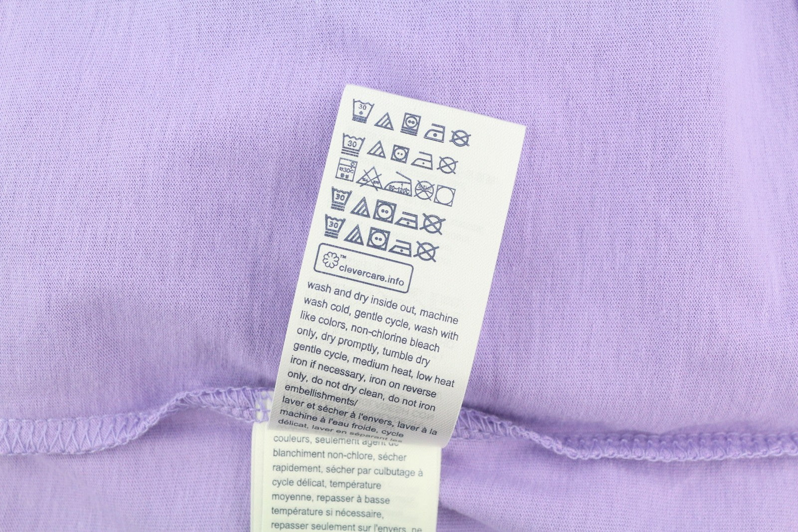 TOMMY HILFIGER TJM Chest Logo Violet vyriški marškinėliai su trumpomis rankovėmis, apvalios kaklo iškirpte, trikotažiniai 