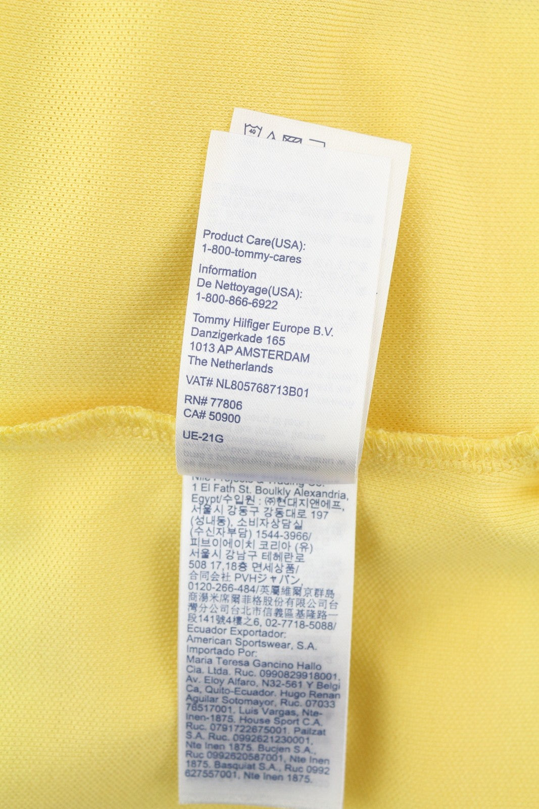 TOMMY HILFIGER vyriški 2XL dydžio geltoni „Premium Pique Slim Fit“ polo marškinėliai, rekomenduojama kaina – 80 € 