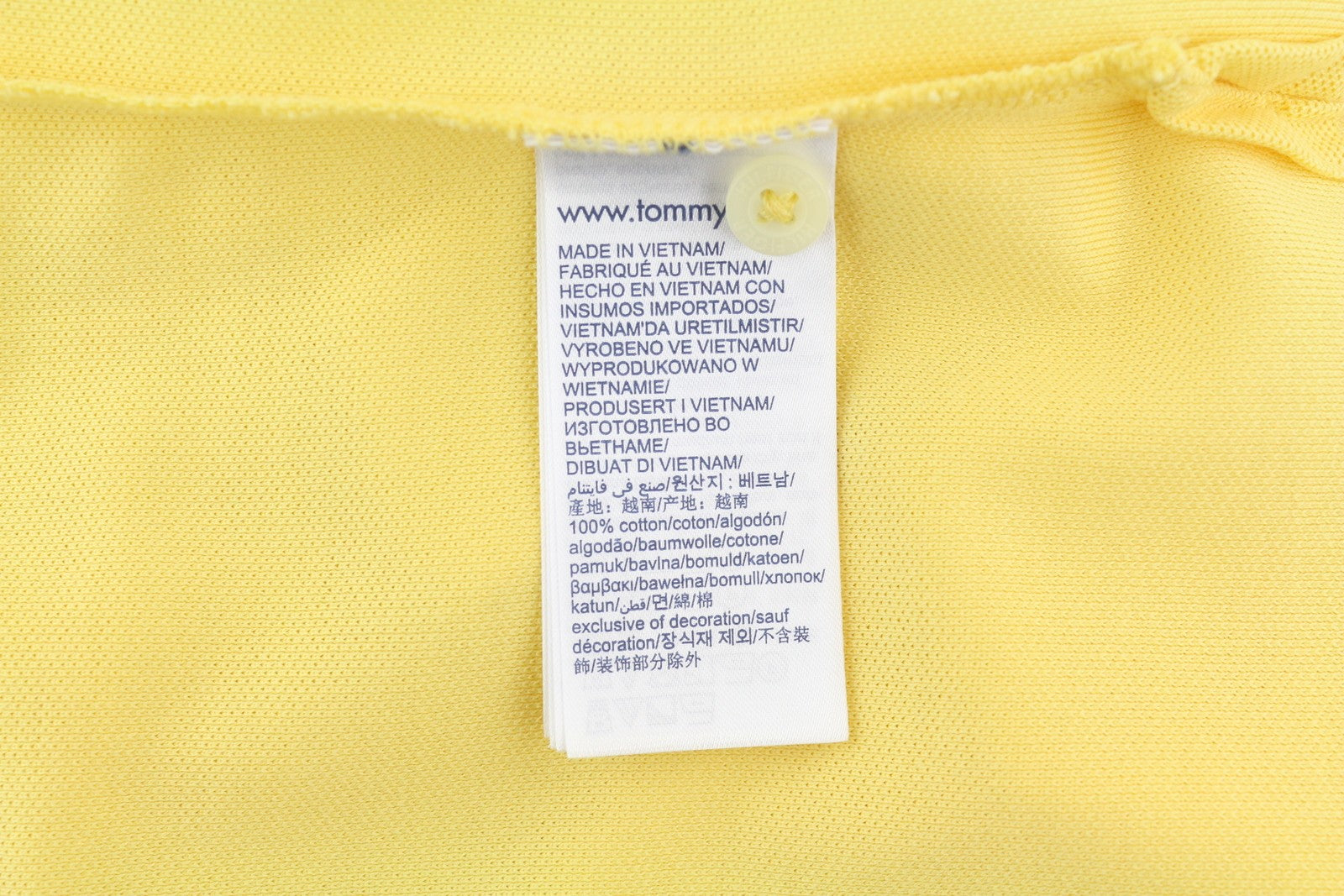 TOMMY HILFIGER vyriški 2XL dydžio geltoni „Premium Pique Slim Fit“ polo marškinėliai, rekomenduojama kaina – 80 € 