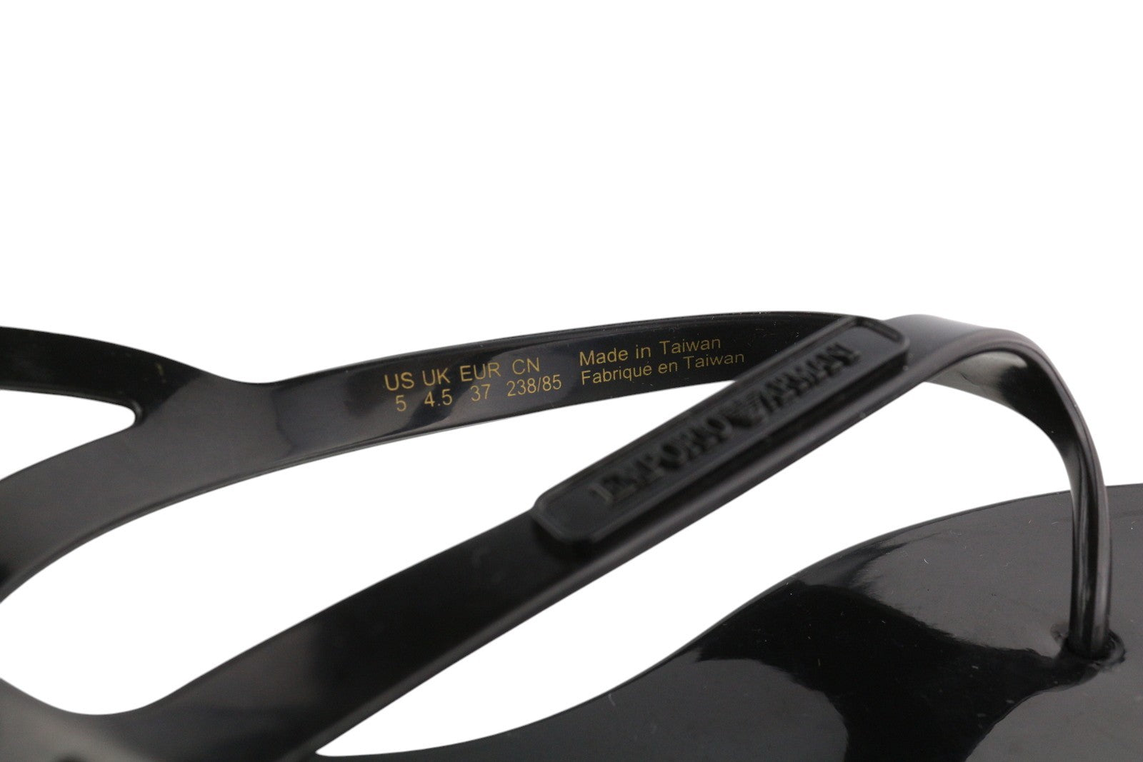 EMPORIO ARMANI moteriškos basutės, 37 €, juodos, su dirželiu, atvira nosele 