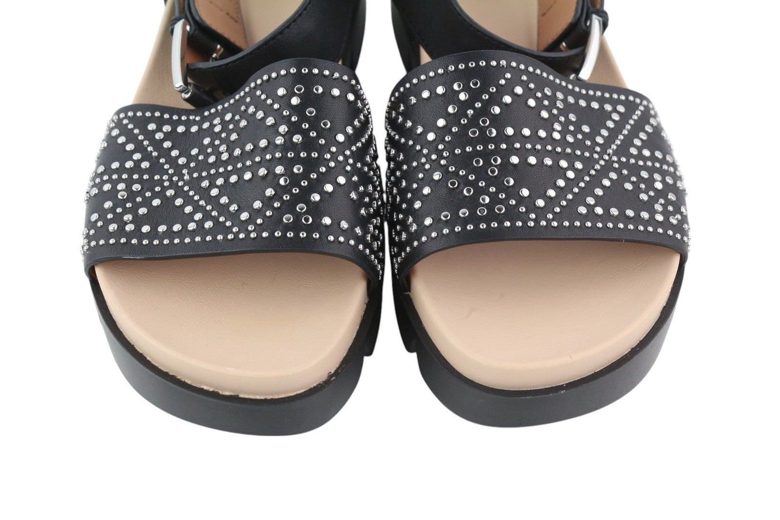 EMPORIO ARMANI X3U063 moteriškos basutės, 37 dydžio, juodos, odinės, su dygsniuotomis detalėmis ir platforma. 