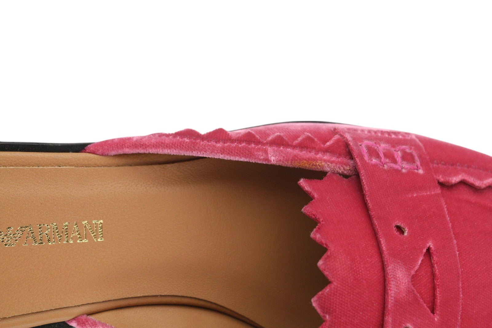 EMPORIO ARMANI X3A068 moteriški bateliai be kulno, rožinės spalvos, aksominės, užsegamos, laisvalaikio stiliaus. 