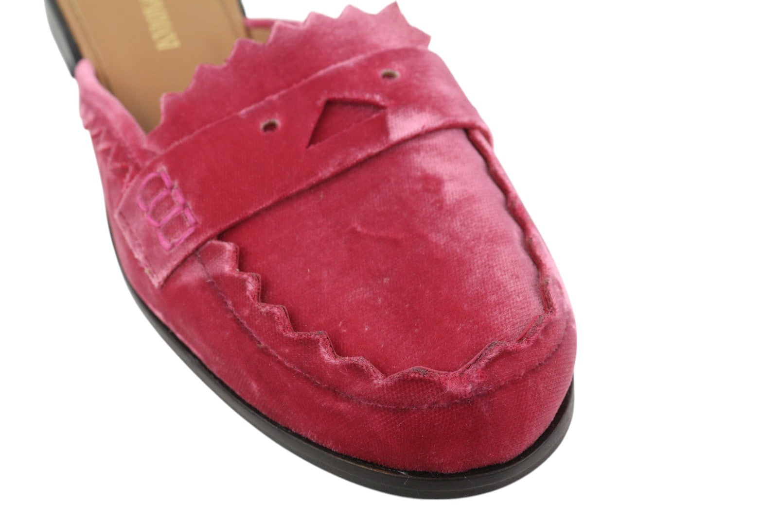 EMPORIO ARMANI X3A068 moteriški bateliai be kulno, rožinės spalvos, aksominės, užsegamos, laisvalaikio stiliaus. 