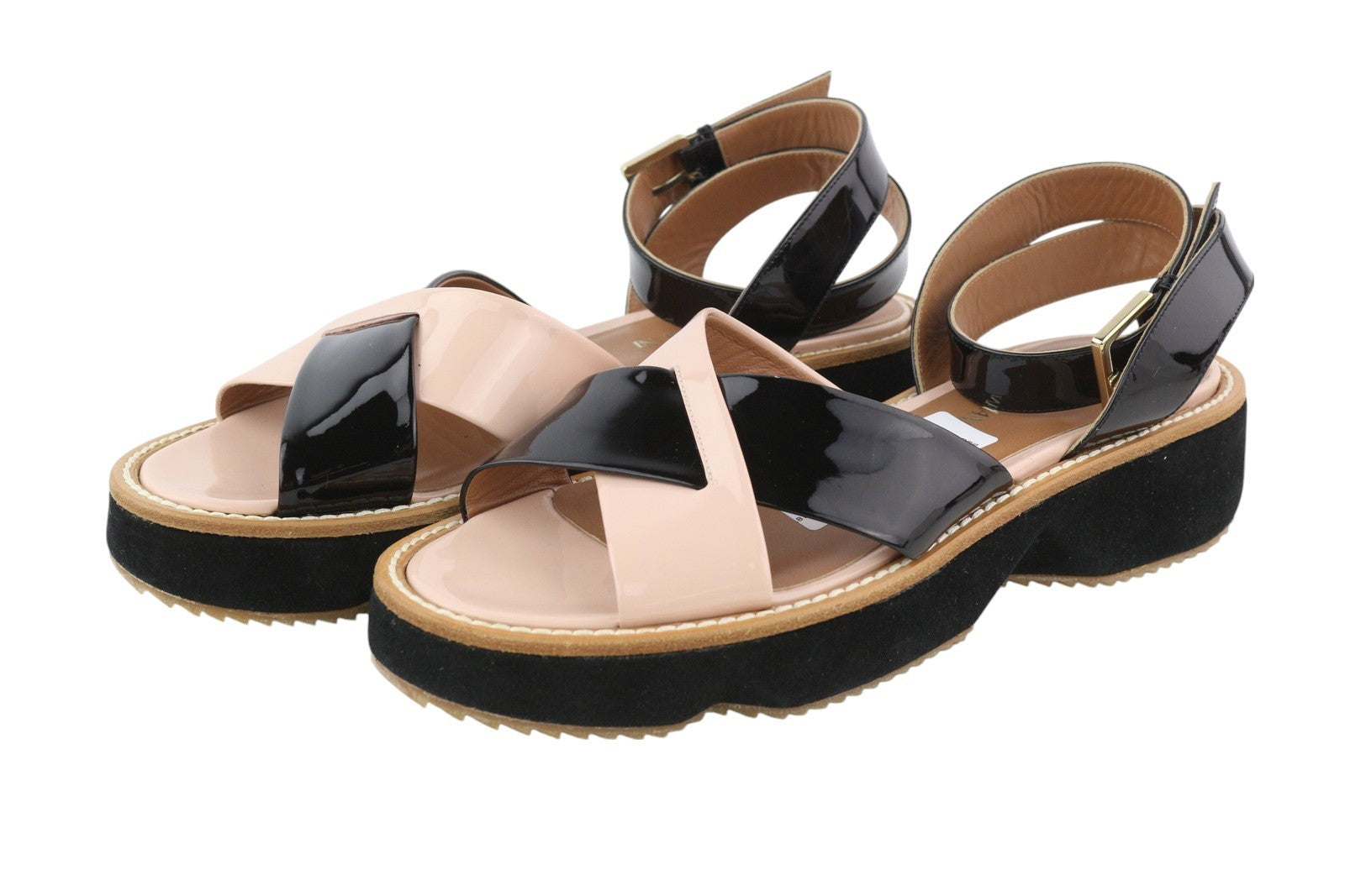 EMPORIO ARMANI X3U091 moteriškos basutės, 37 dydžio, juodos, lakuotos odos, platforma, rekomenduojama kaina – 260 € 