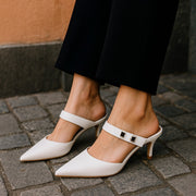 EMPORIO ARMANI X3E378 moteriški aukštakulniai, baltos odos, su iškirpte, užsegami, smailūs... 