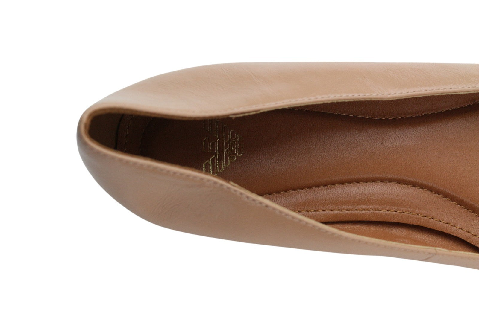 EMPORIO ARMANI moteriški bateliai su gobtuvu, 37 dydžio, smėlio spalvos, odiniai, su kaspino detale, balerinos stiliaus, rekomenduojama kaina – 219 € 