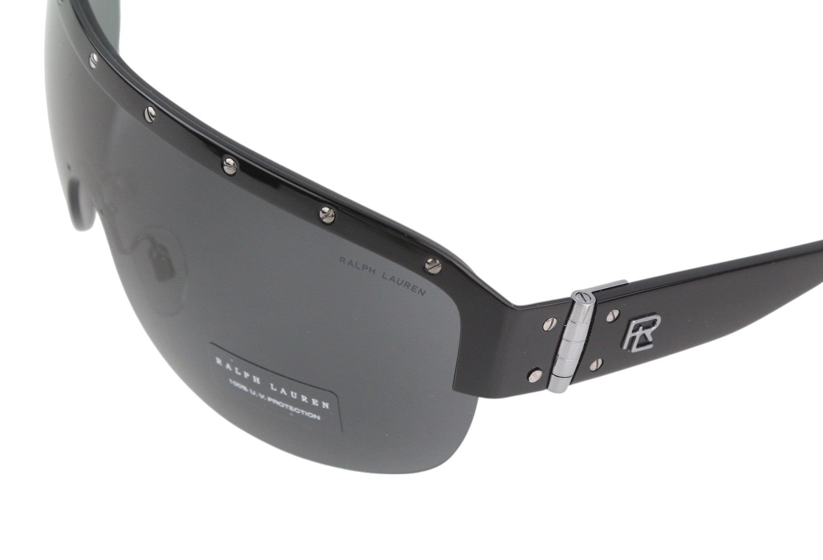 RALPH LAUREN 0RL7070 moteriški akiniai nuo saulės su blizgia juoda spalva, apsauga nuo UV spindulių, rekomenduojama kaina – 199 € 