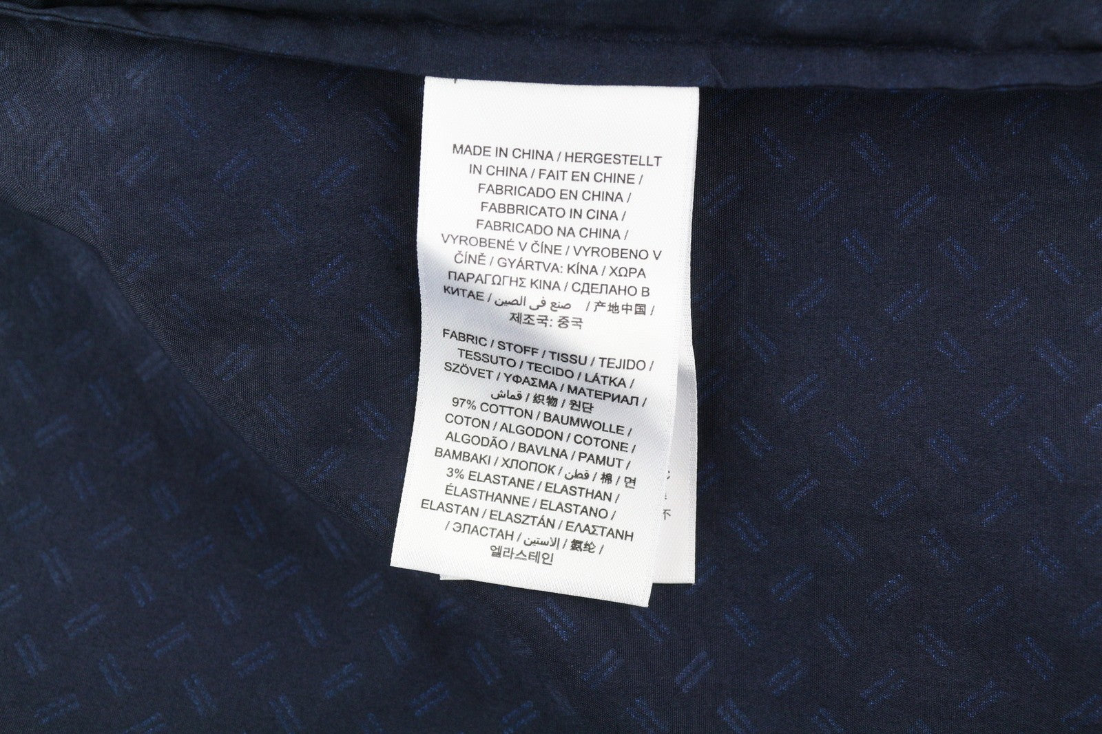 GANT moteriški marškinėliai, 34 dydžio, tamsiai mėlyni, su sagomis užsegama, išskleidžiama apykakle, raštuoti logotipai, laisvalaikio stiliaus. 