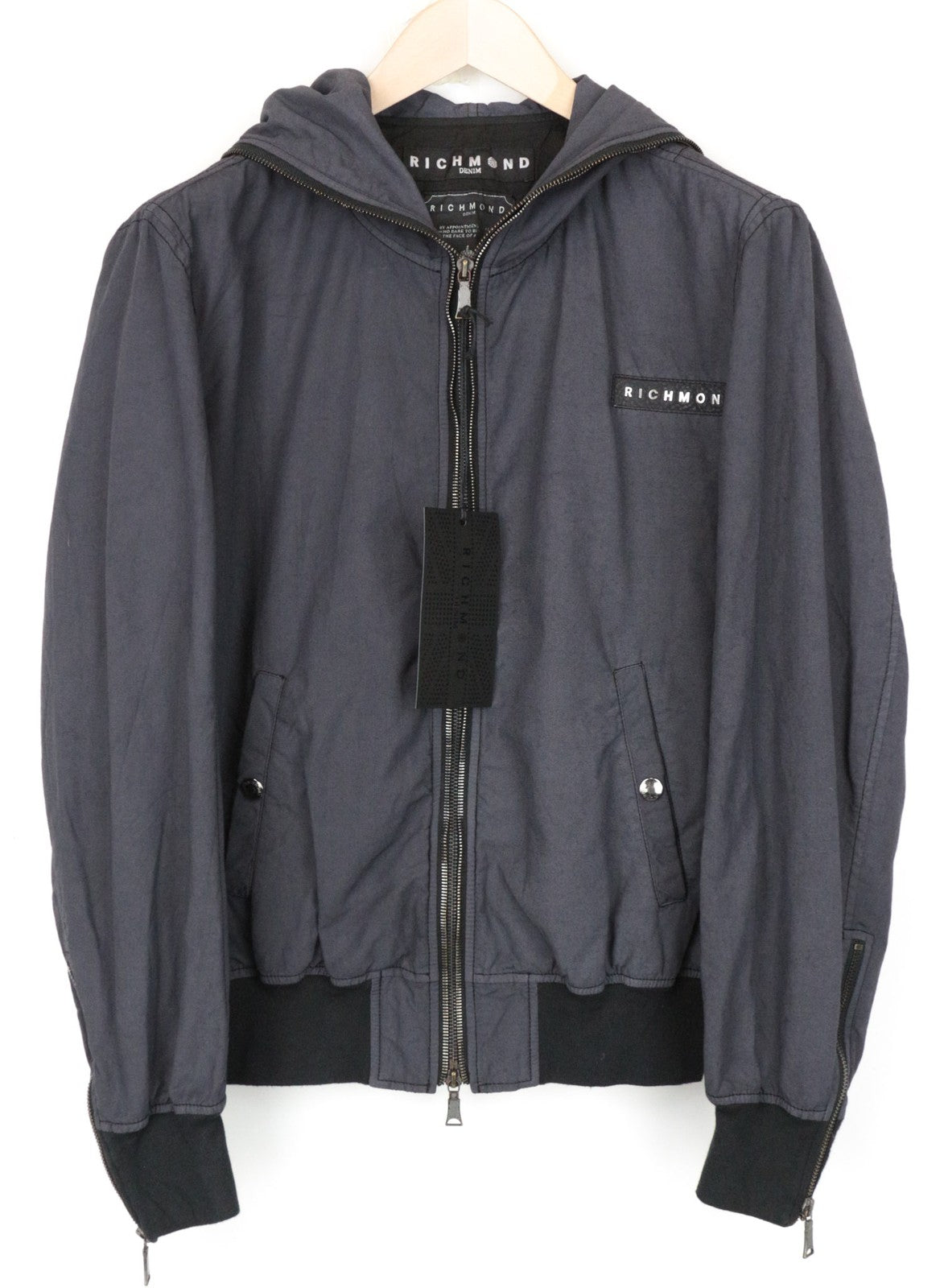 RICHMOND vyriška striukė IT48 pilka su lopais ir gobtuvu, medvilnės mišinio medžiaga 