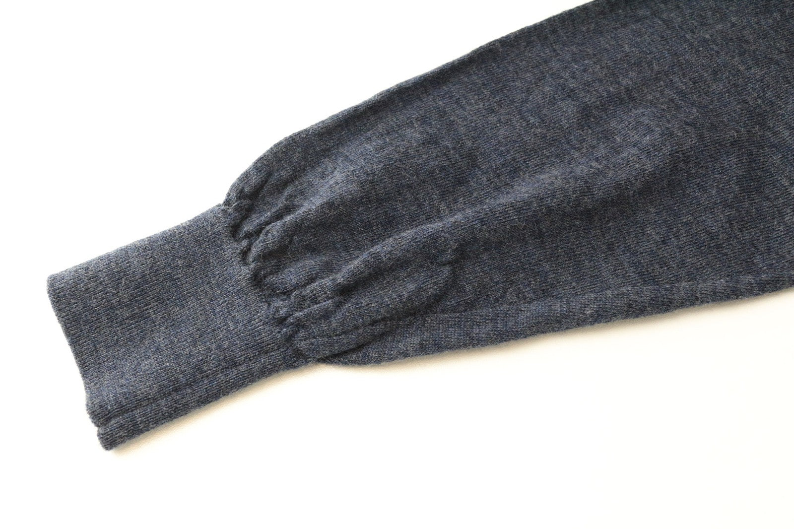 SUITSUPPLY vyriškas ~S plonas mėlynas megztinis apvalia kaklo apykakle iš merino vilnos, megztas melange raštu 