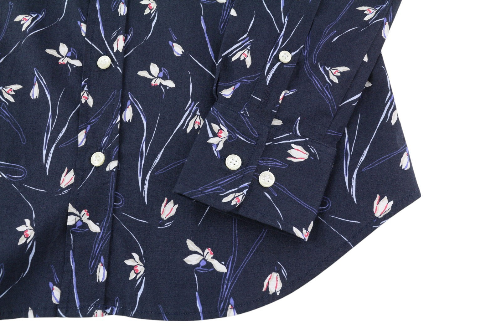 GANT „Snowdrop“ moteriški marškinėliai, 34 dydžio, tamsiai mėlyni, gėlėto rašto, su sagomis ir platėjančia apykakle. 