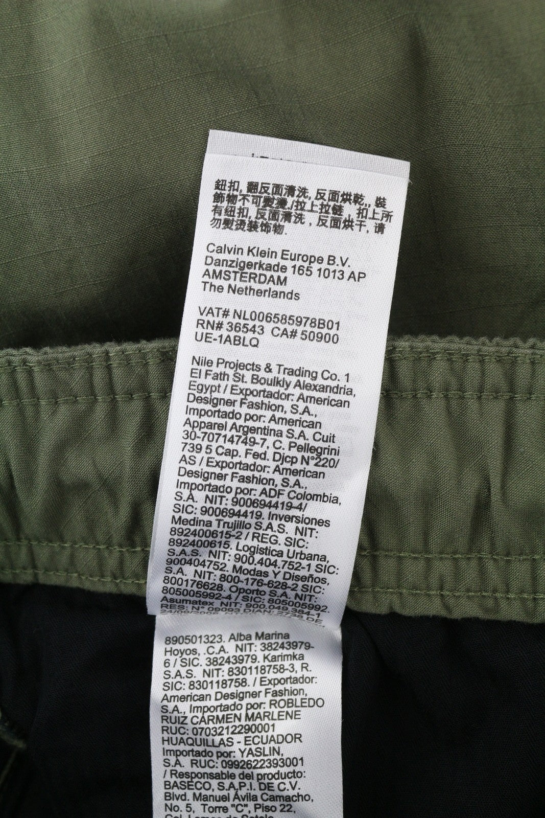 CALVIN KLEIN Essential Regular vyriškos kelnės XS dydžio žalios krovininės kelnės su elastingu juosmeniu, rekomenduojama kaina – 99 €