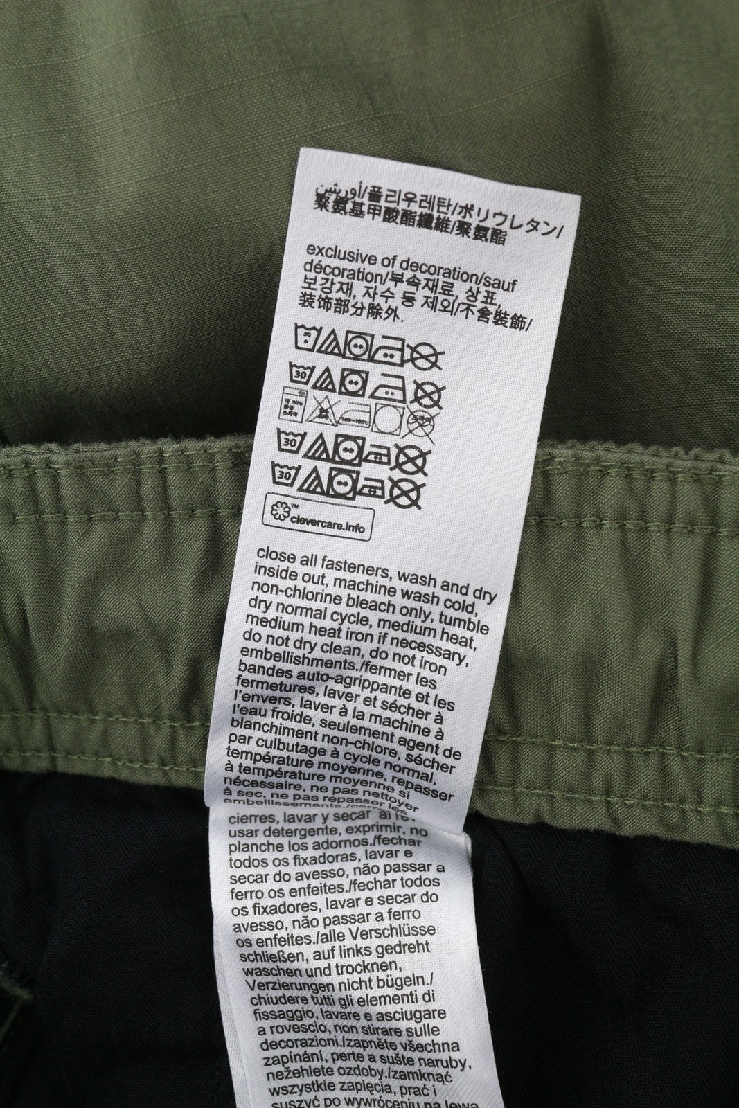 CALVIN KLEIN Essential Regular vyriškos kelnės XS dydžio žalios krovininės kelnės su elastingu juosmeniu, rekomenduojama kaina – 99 €