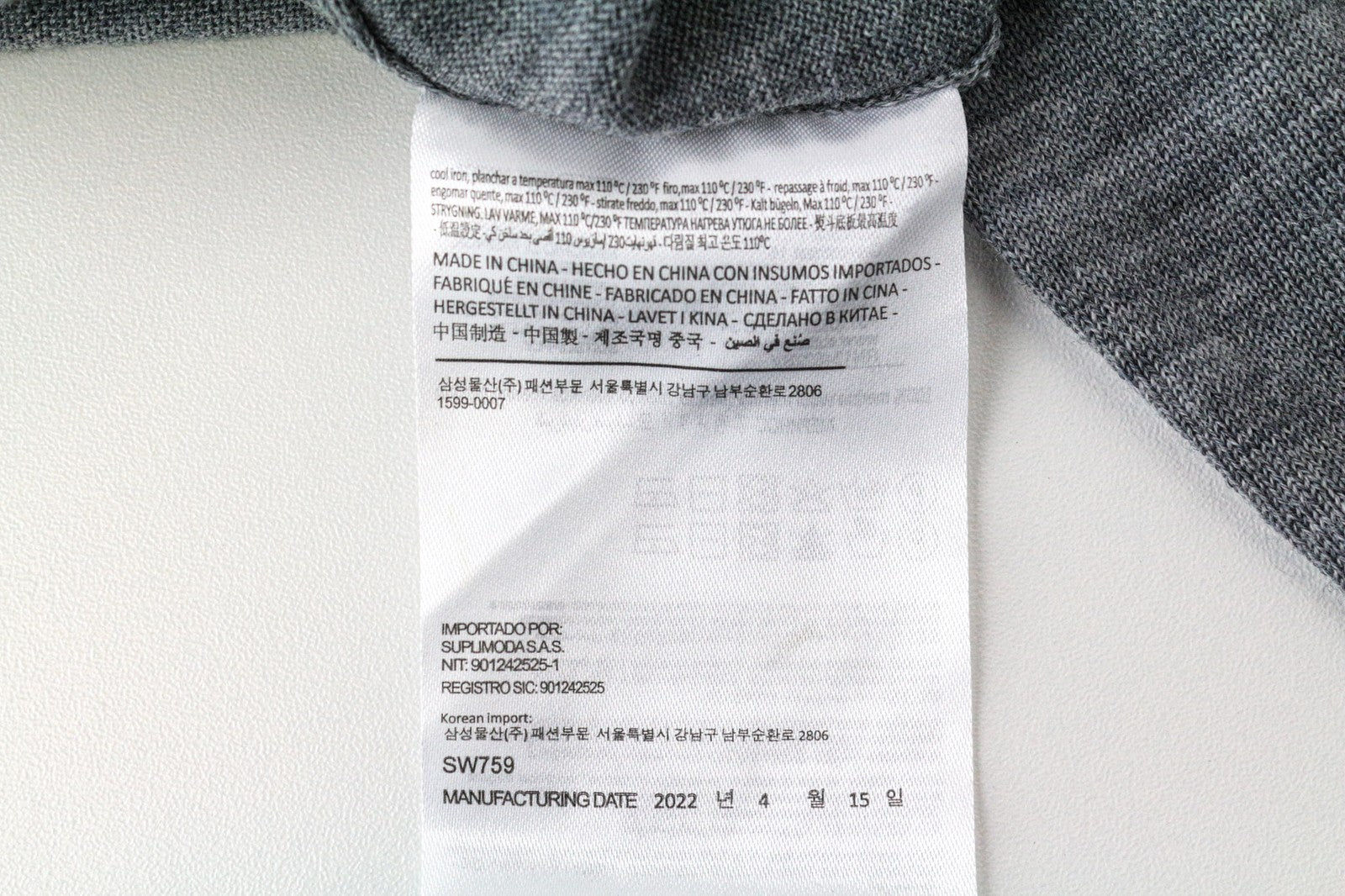 SUITSUPPLY vyriškas megztinis S formos V formos iškirpte iš merino vilnos, plono mezgimo, pilkas melanžas 