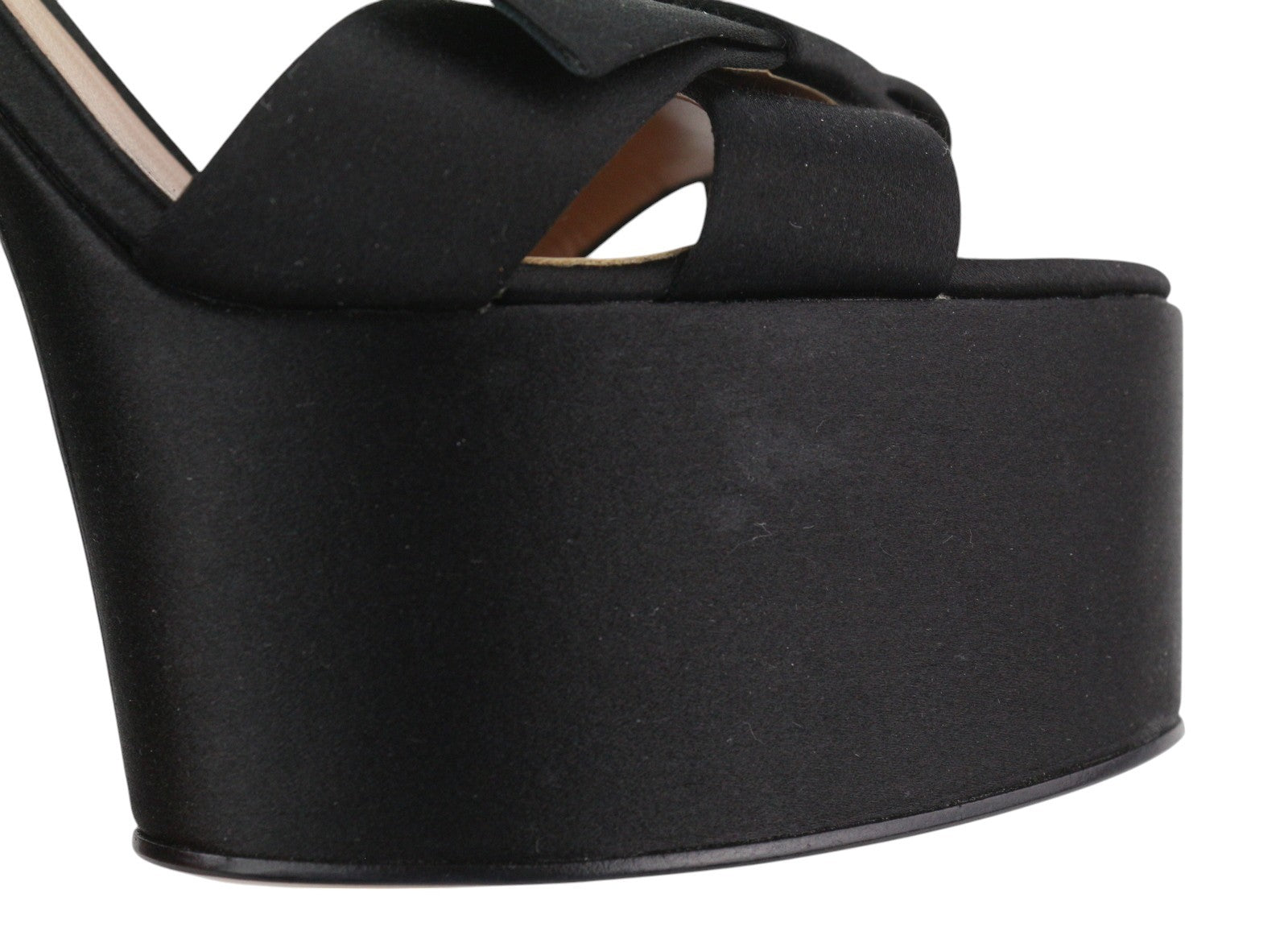 EMPORIO ARMANI X3P738 moteriški aukštakulniai EU37 juodos atlasinės atviros platformos basutės 