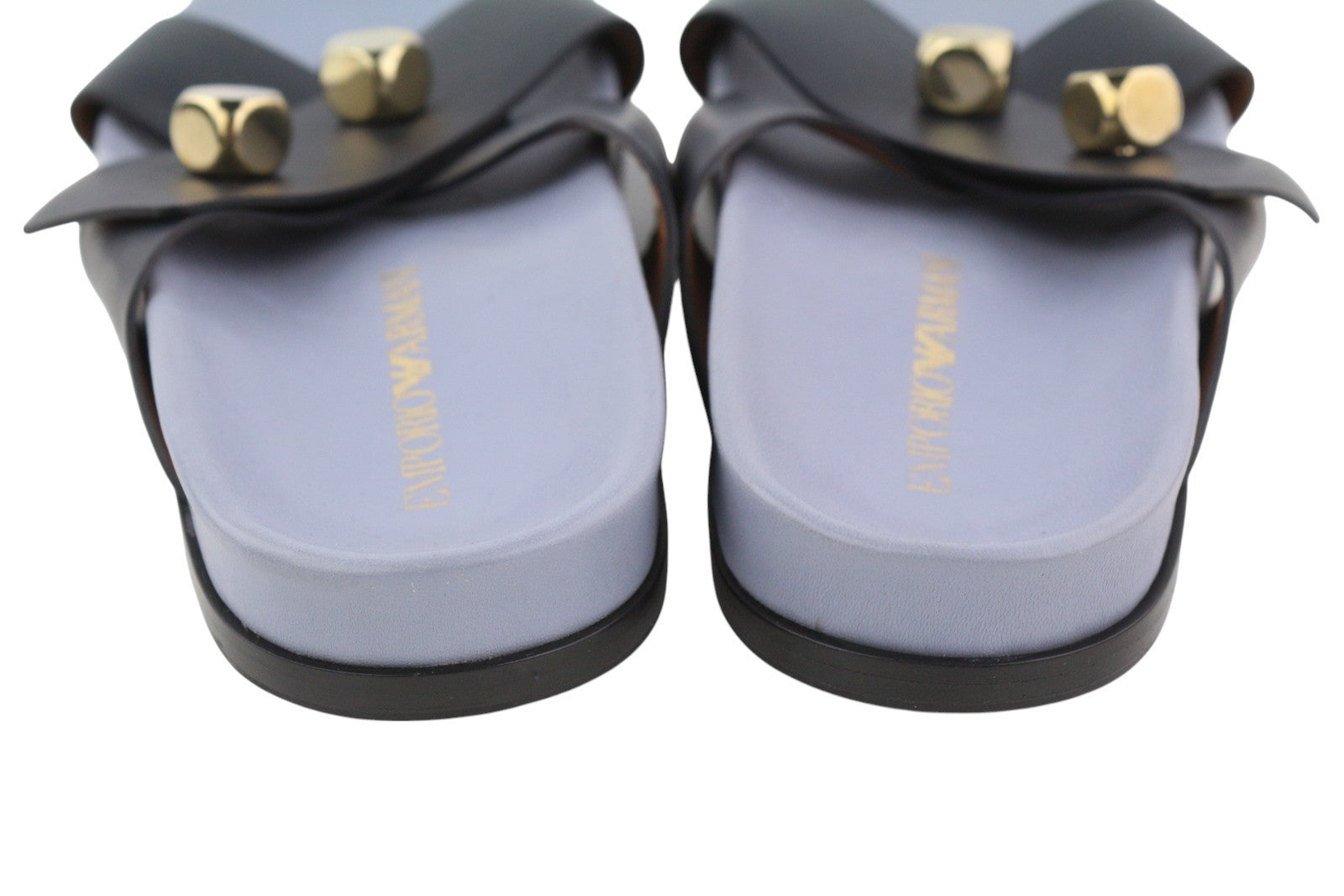 EMPORIO ARMANI moteriški bateliai su odiniais bateliais, 37 dydis, juodos spalvos, su šuns atspalvio detalėmis, užsegami atvira nosele. 