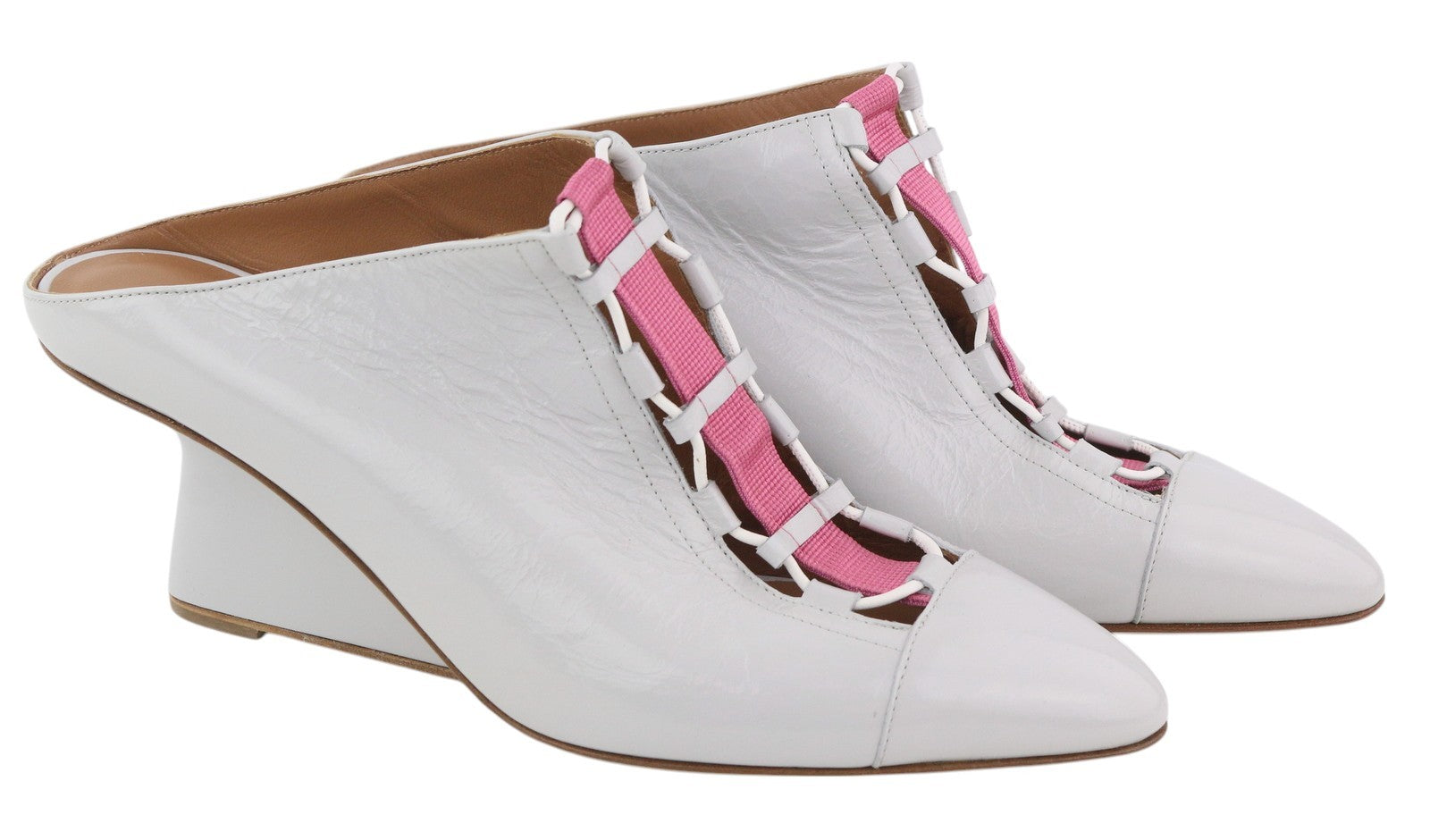 EMPORIO ARMANI X3R016 moteriški aukštakulniai, 37 dydžio, pilkos odos, su užsegamu dirželiu. Detalės. 