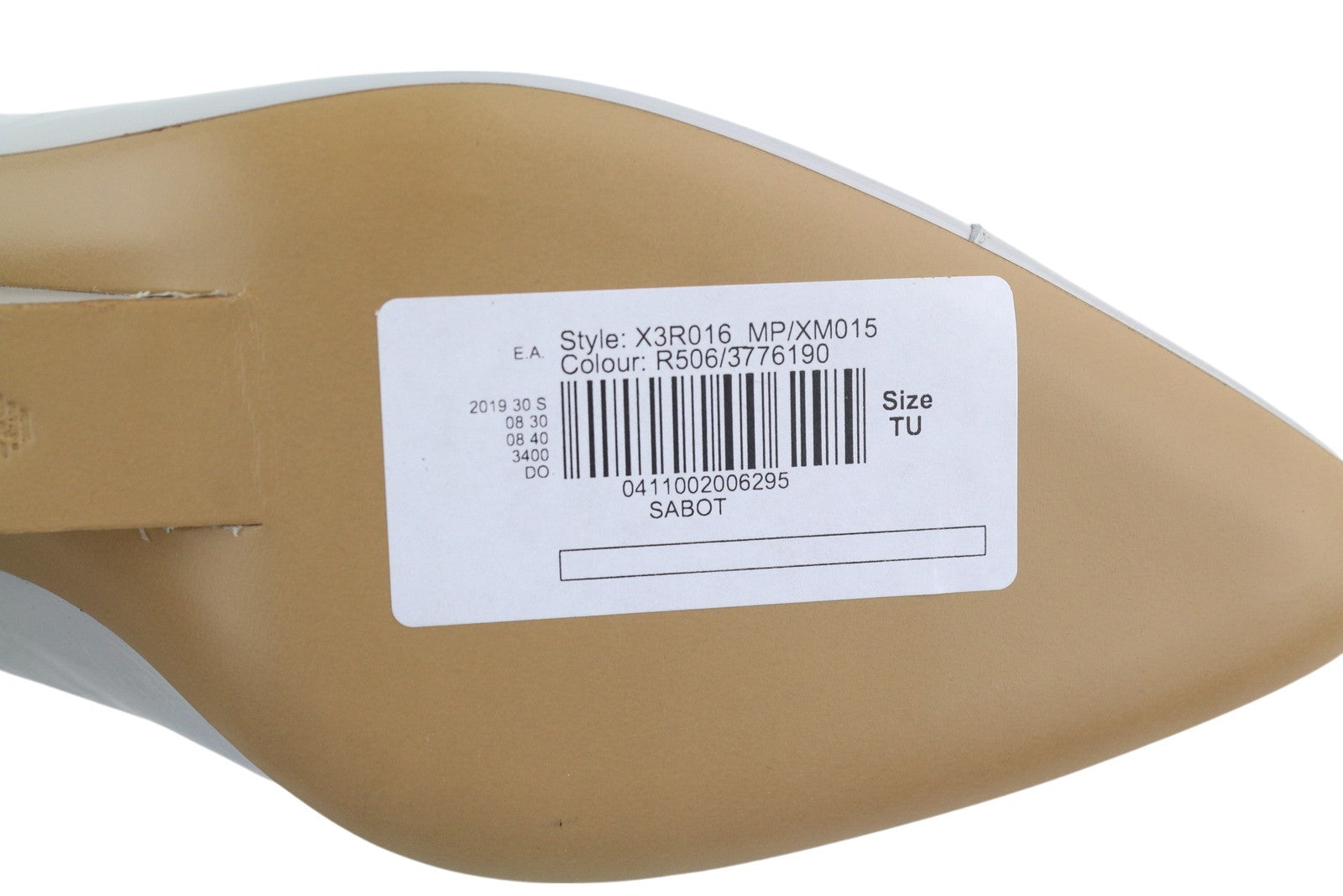 EMPORIO ARMANI X3R016 moteriški aukštakulniai, 37 dydžio, pilkos odos, su užsegamu dirželiu. Detalės. 