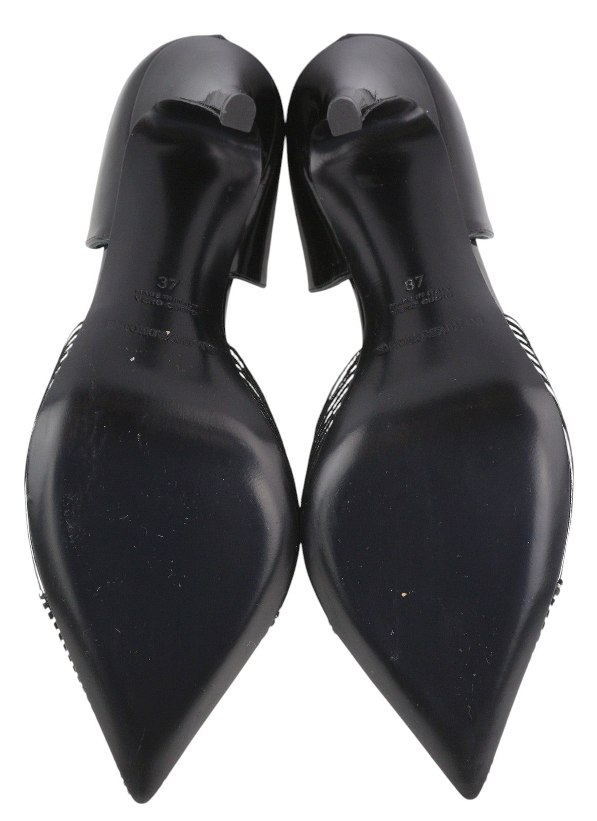 EMPORIO ARMANI moteriški aukštakulniai, 37 dydžio, juodos spalvos, lakuotos odos, blizgantys dryžuoti, smailūs noseliai. 