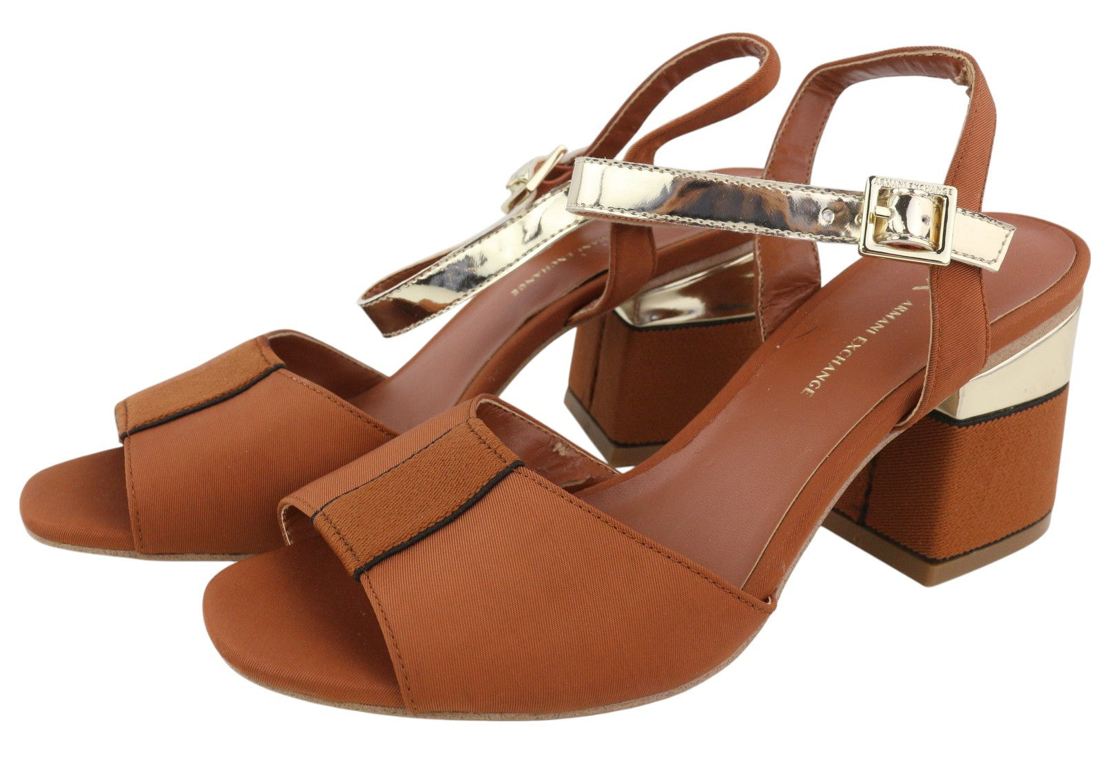 ARMANI EXCHANGE XDP005 moteriškos basutės, 37 dydžio, rudos, blizgios odos detalės, blokinis kulnas. 